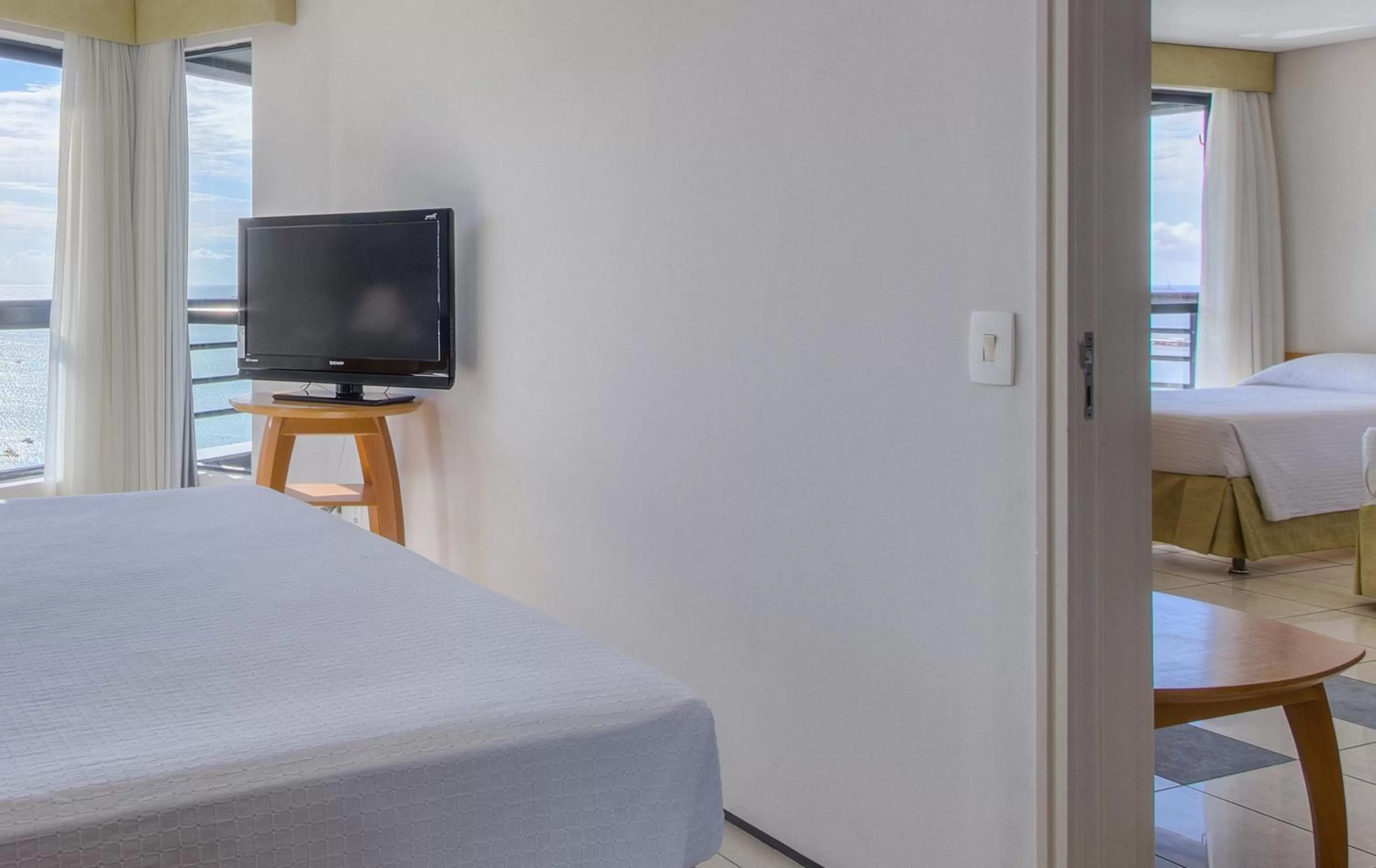 Bed in Iate Plaza Hotel