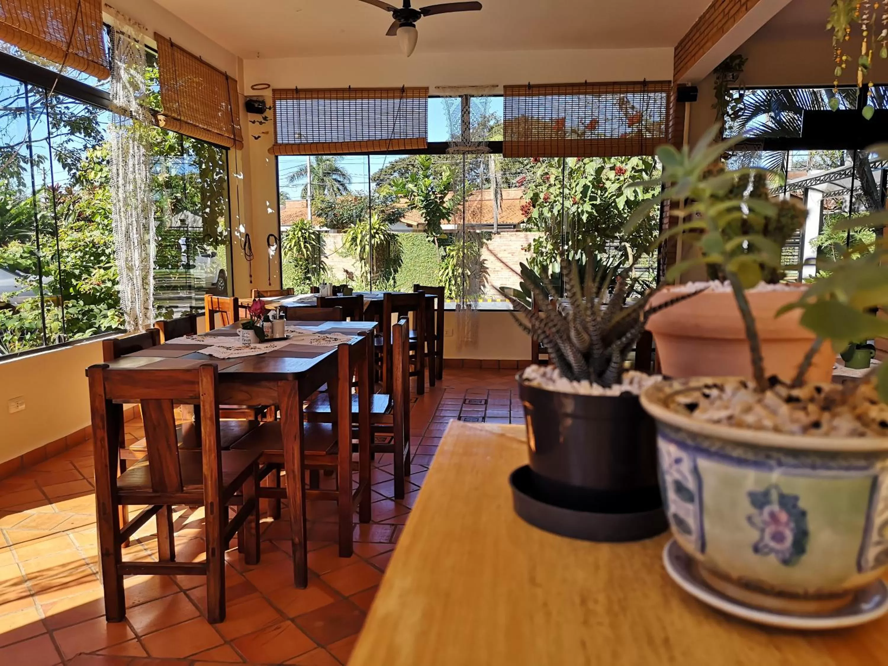 Day, Restaurant/Places to Eat in Las Orquideas Parque Hotel