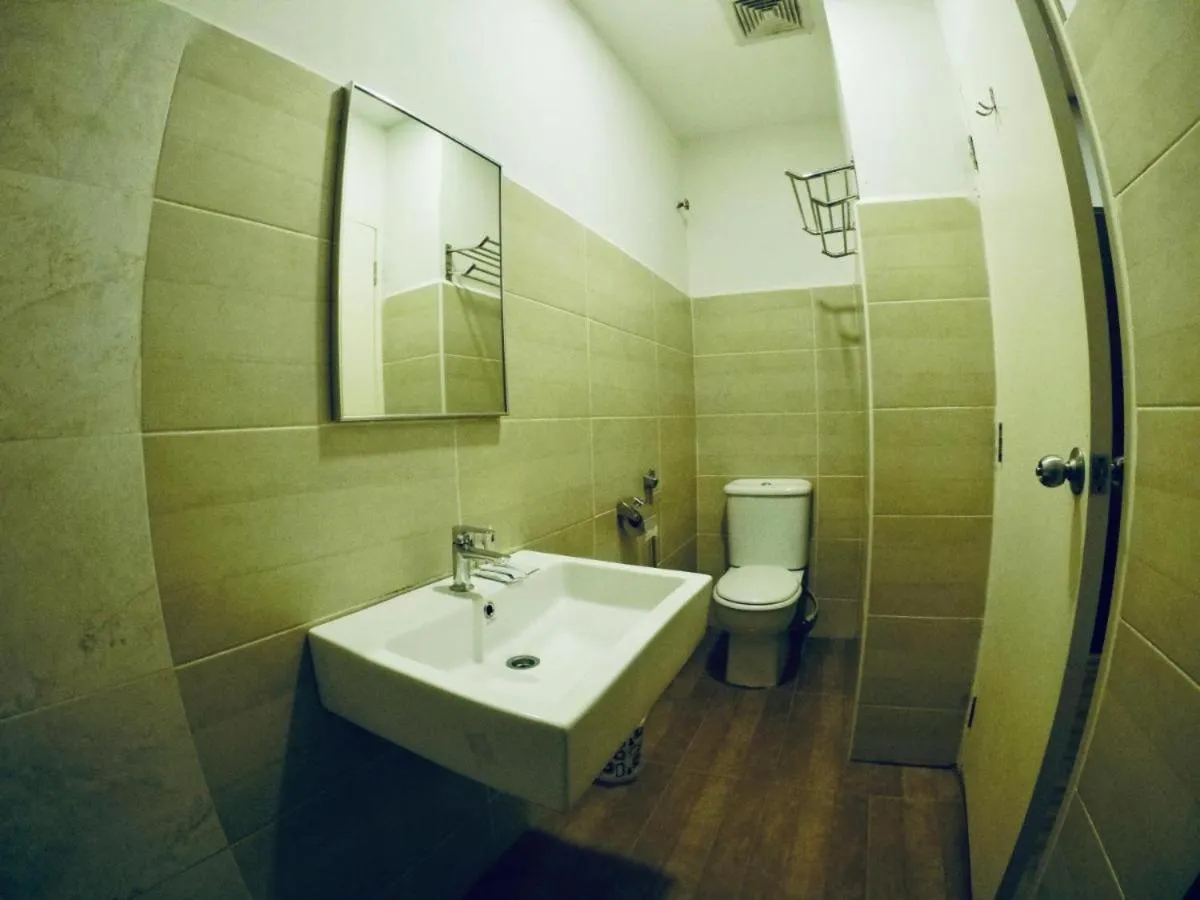 Bathroom in Hotel Zamburger Second Link