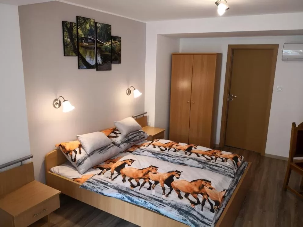 Bed in Mátyus Udvarház Kengyel Fogadó Eger