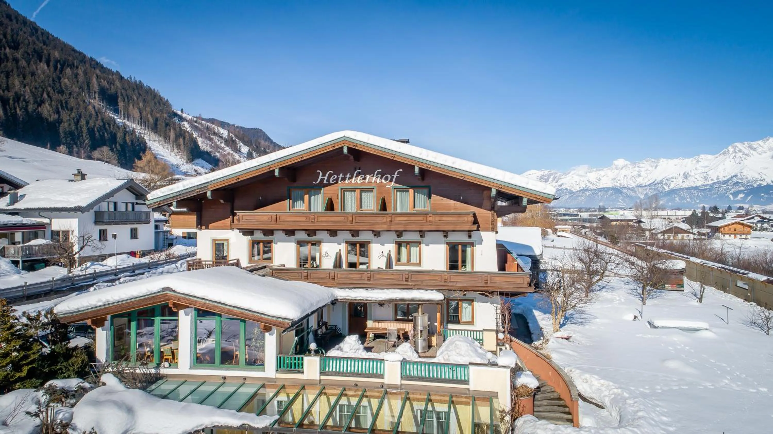 Property building in Hettlerhof