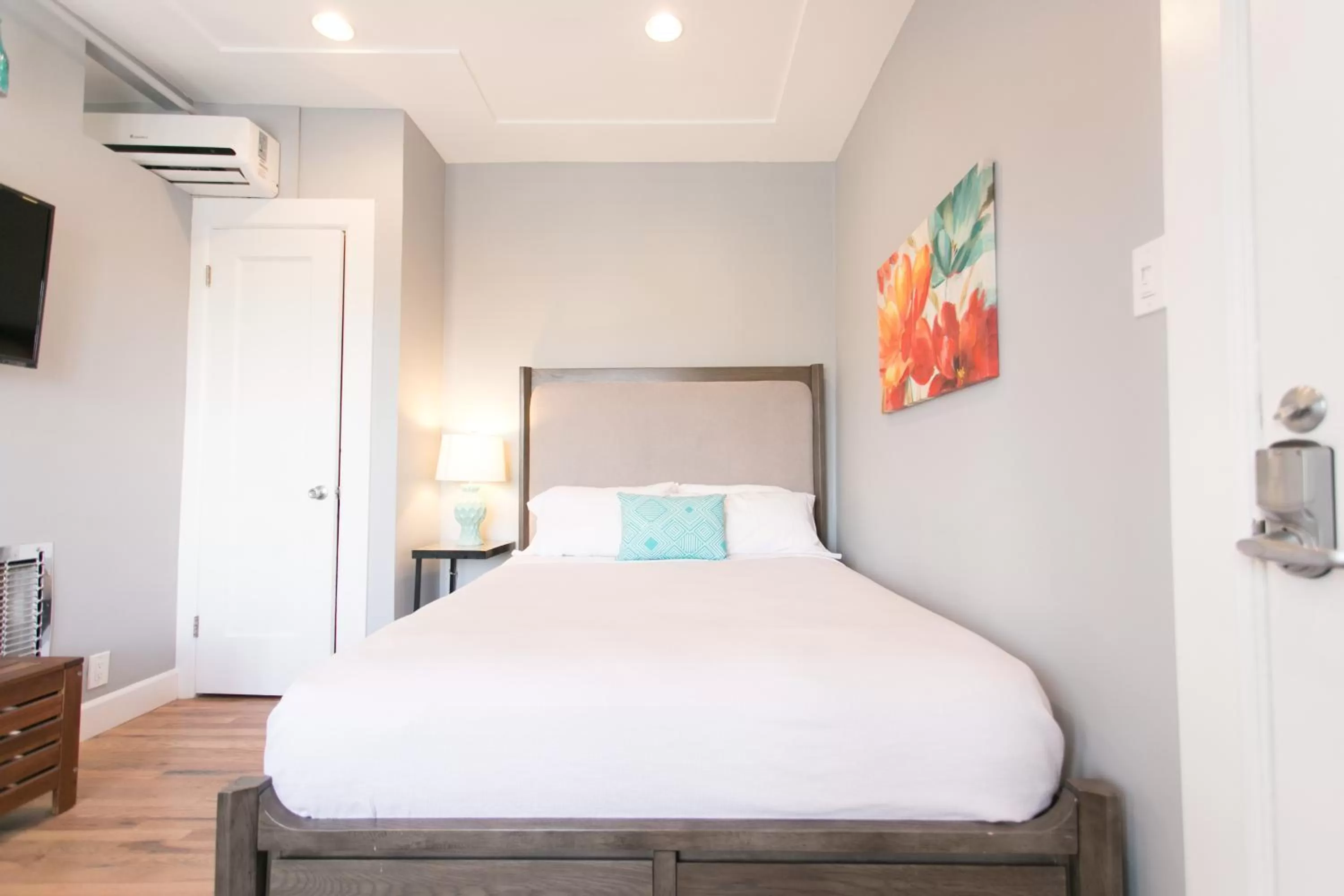 Bedroom, Bed in Broadlind Hotel