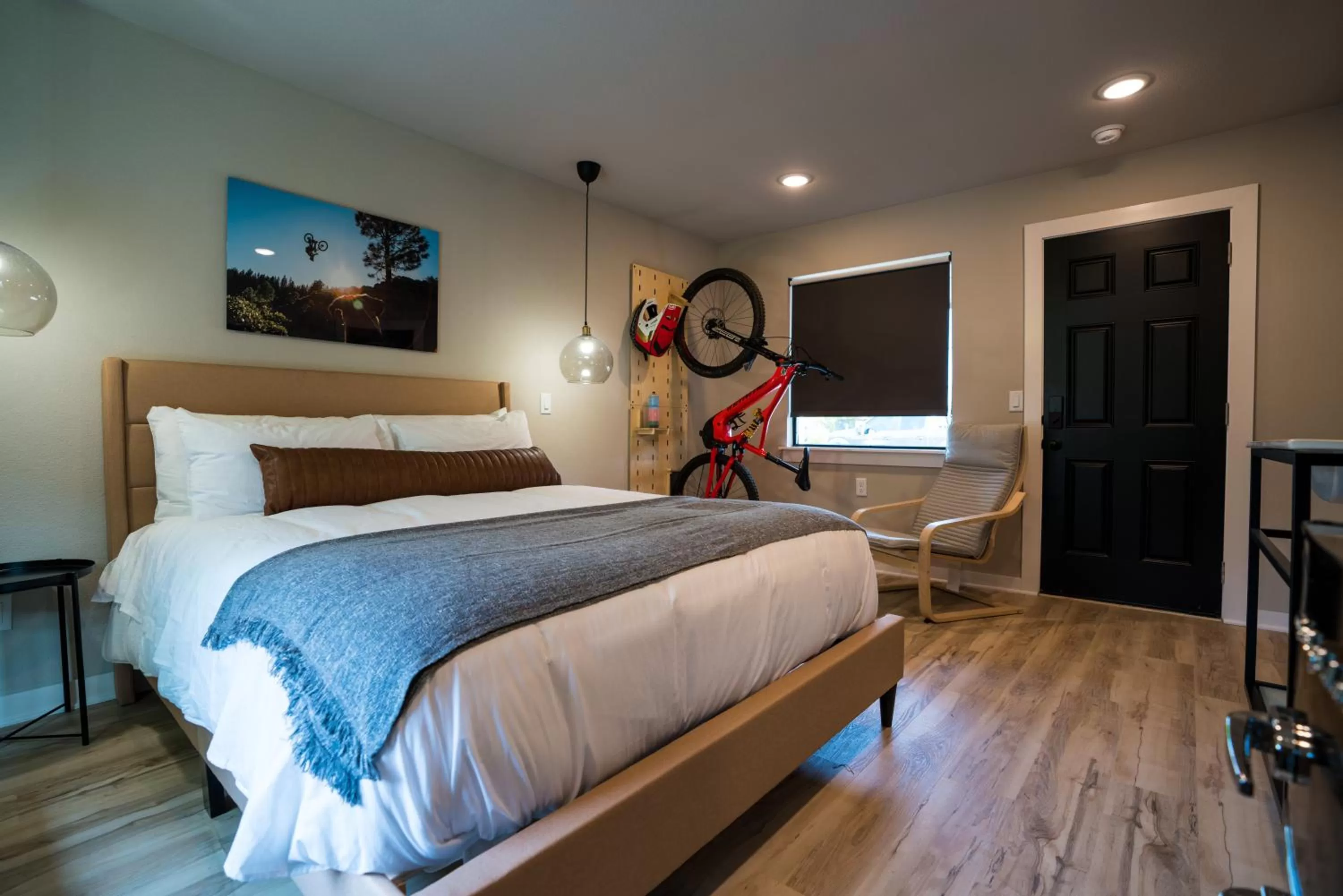 Photo of the whole room, Bed in The Bike Inn