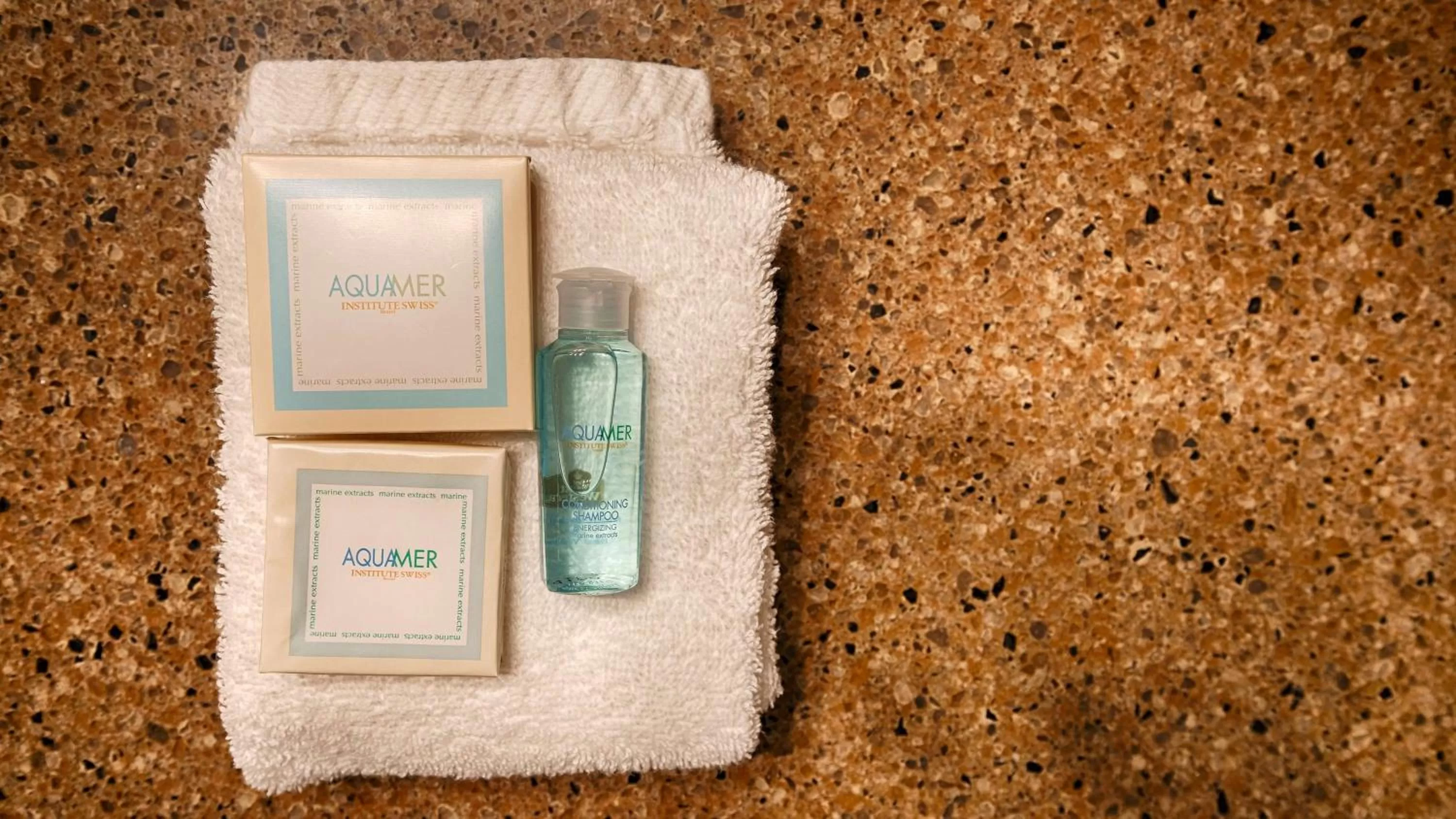 King Suite - Non-Smoking in Best Western Discovery Inn