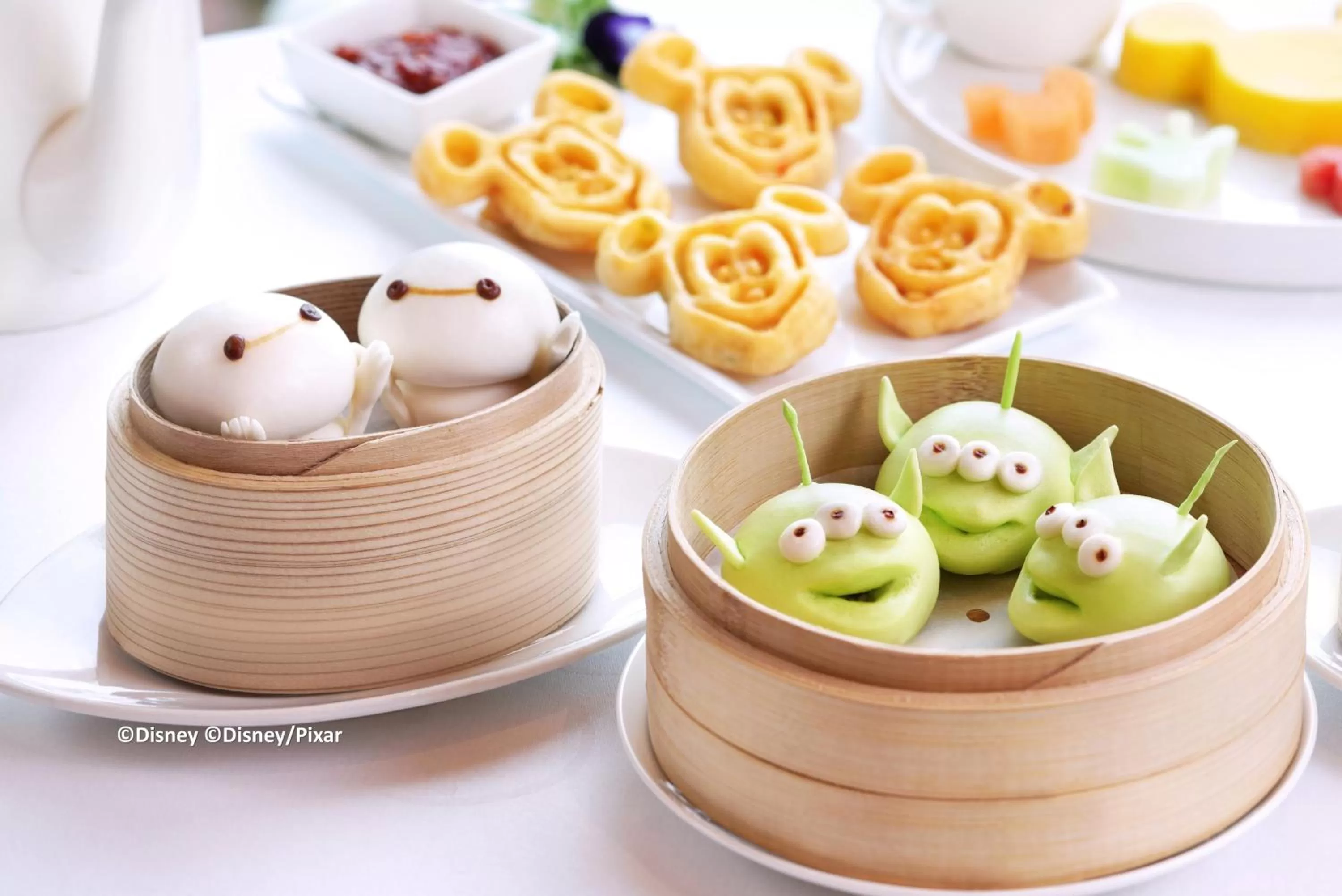 Restaurant/places to eat in Hong Kong Disneyland Hotel