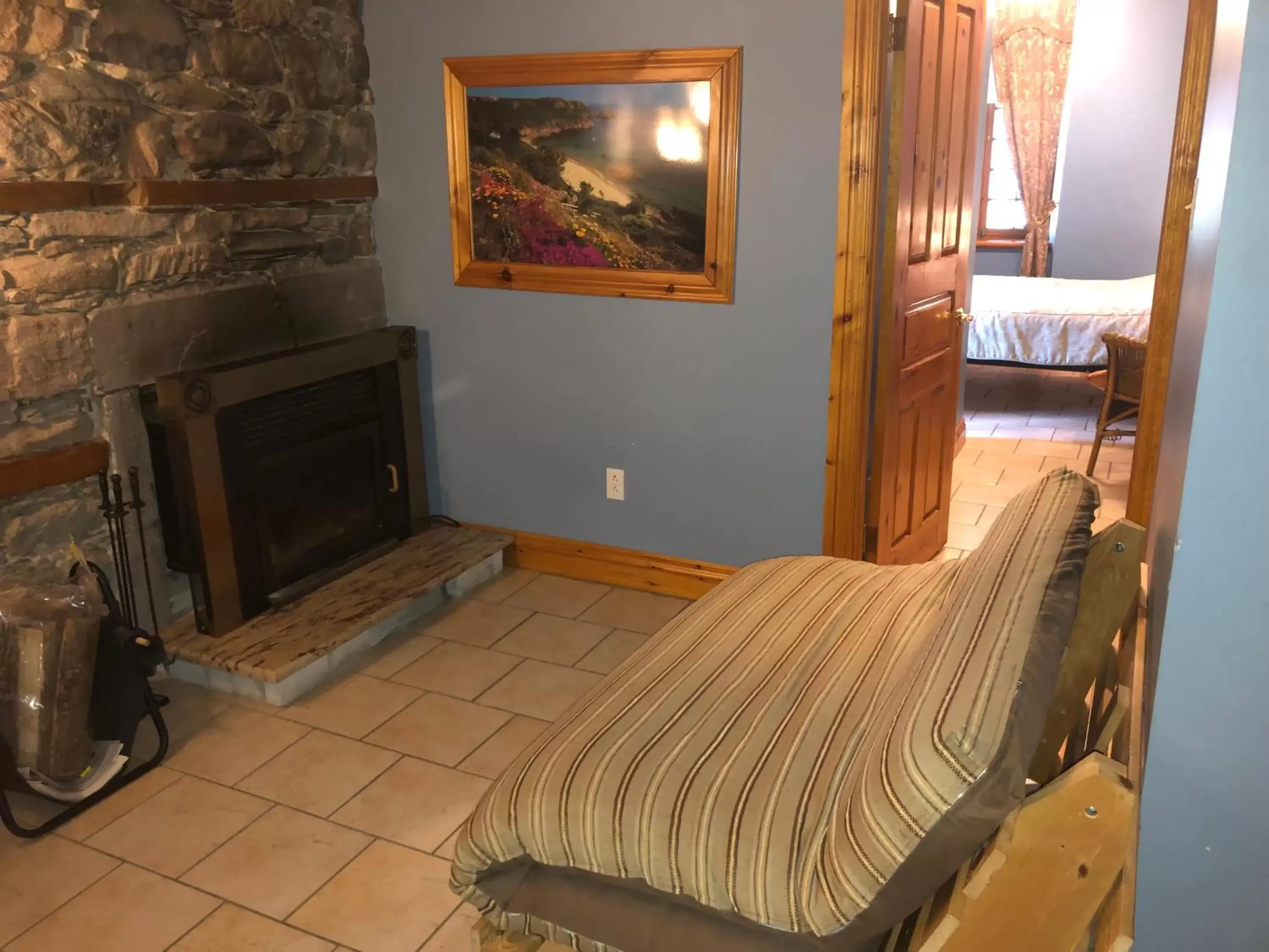 Suite with Fireplace in Manoir Ramezay Suite with Fireplace in Manoir Ramezay