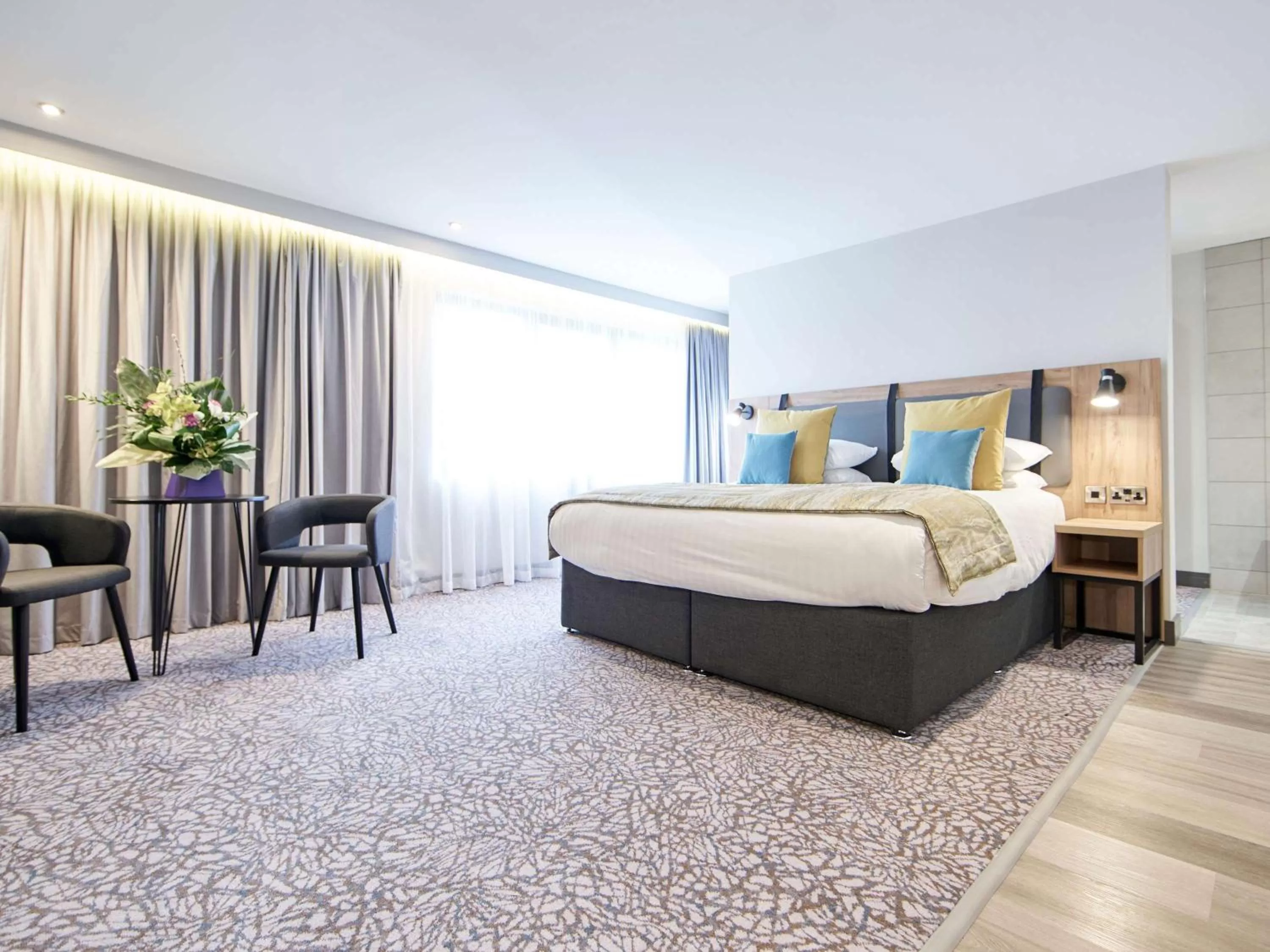 Property building, Bed in Mercure Newcastle George Washington Hotel Golf & Spa