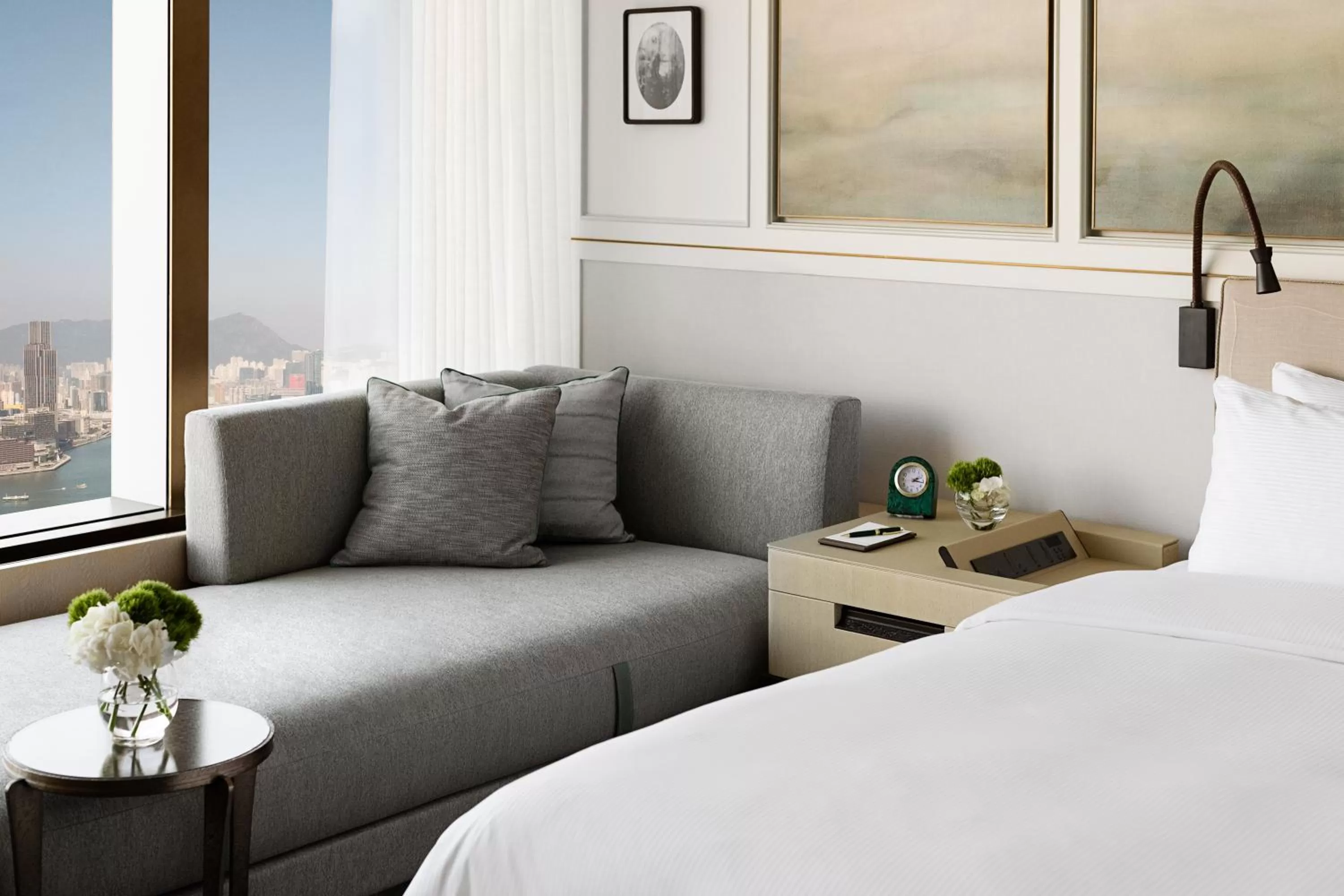 Seating area, Bed in Island Shangri-La, Hong Kong