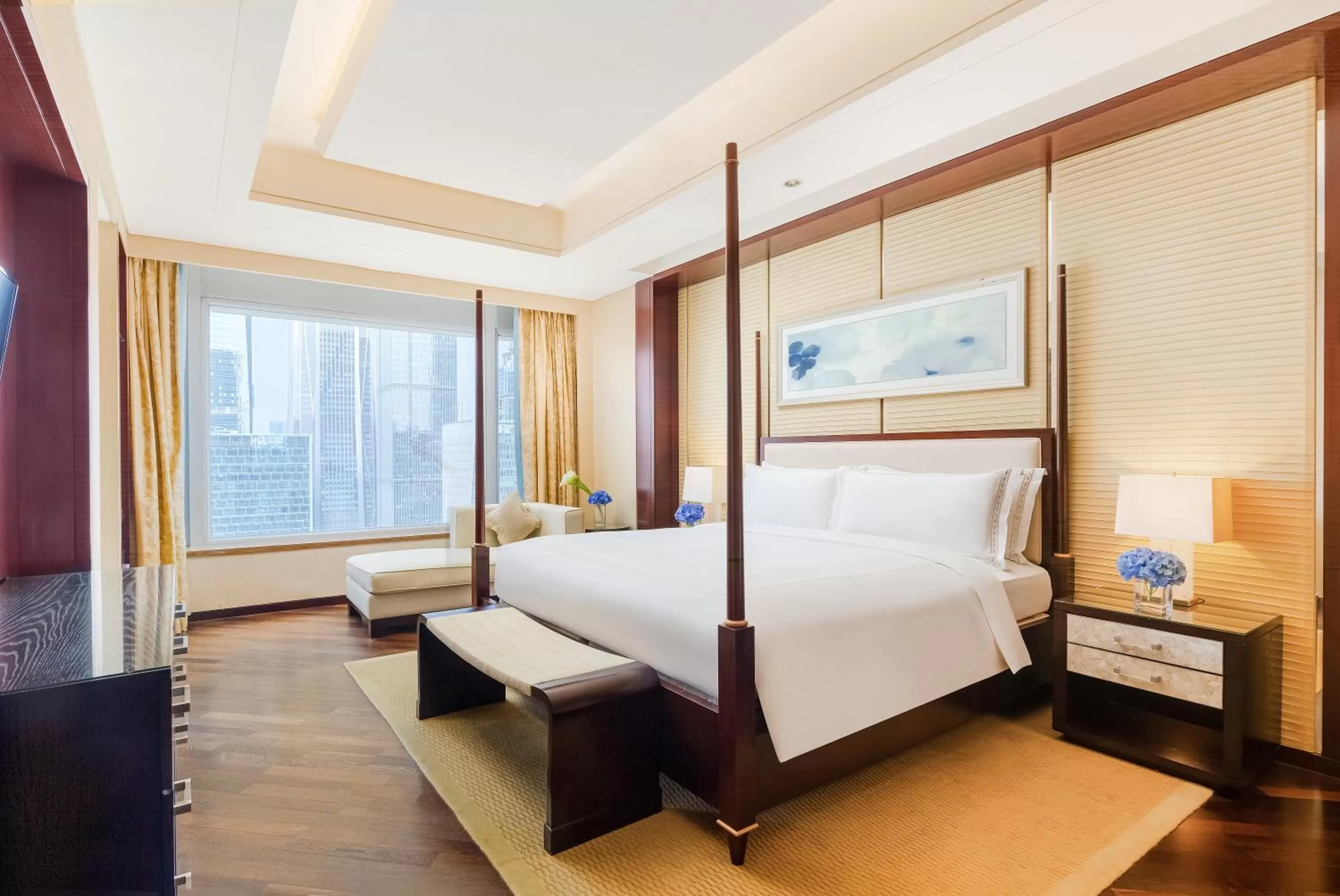Bedroom, Bed in The Ritz-Carlton, Shenzhen