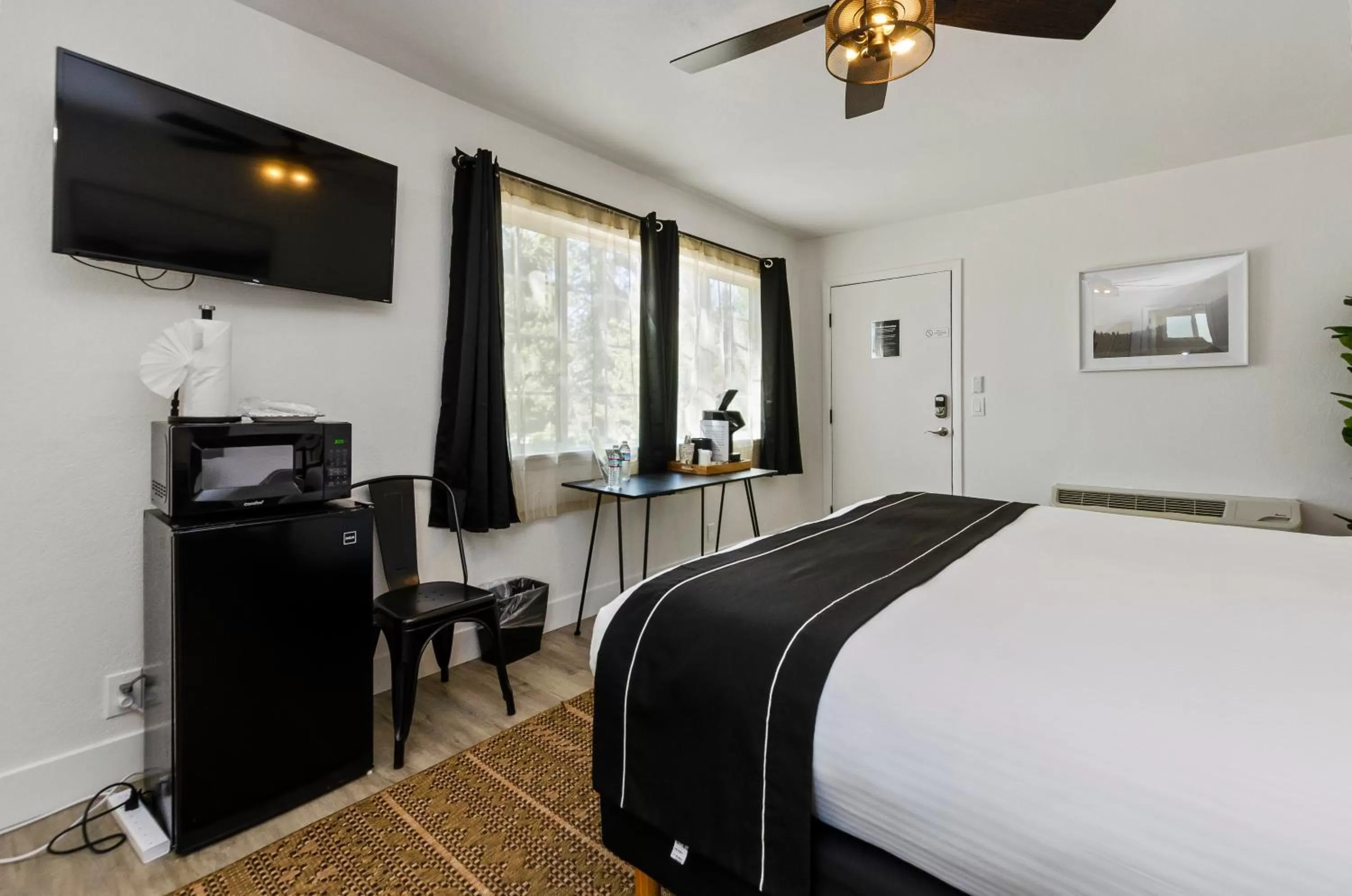 Bed in The Jeffrey Hotel