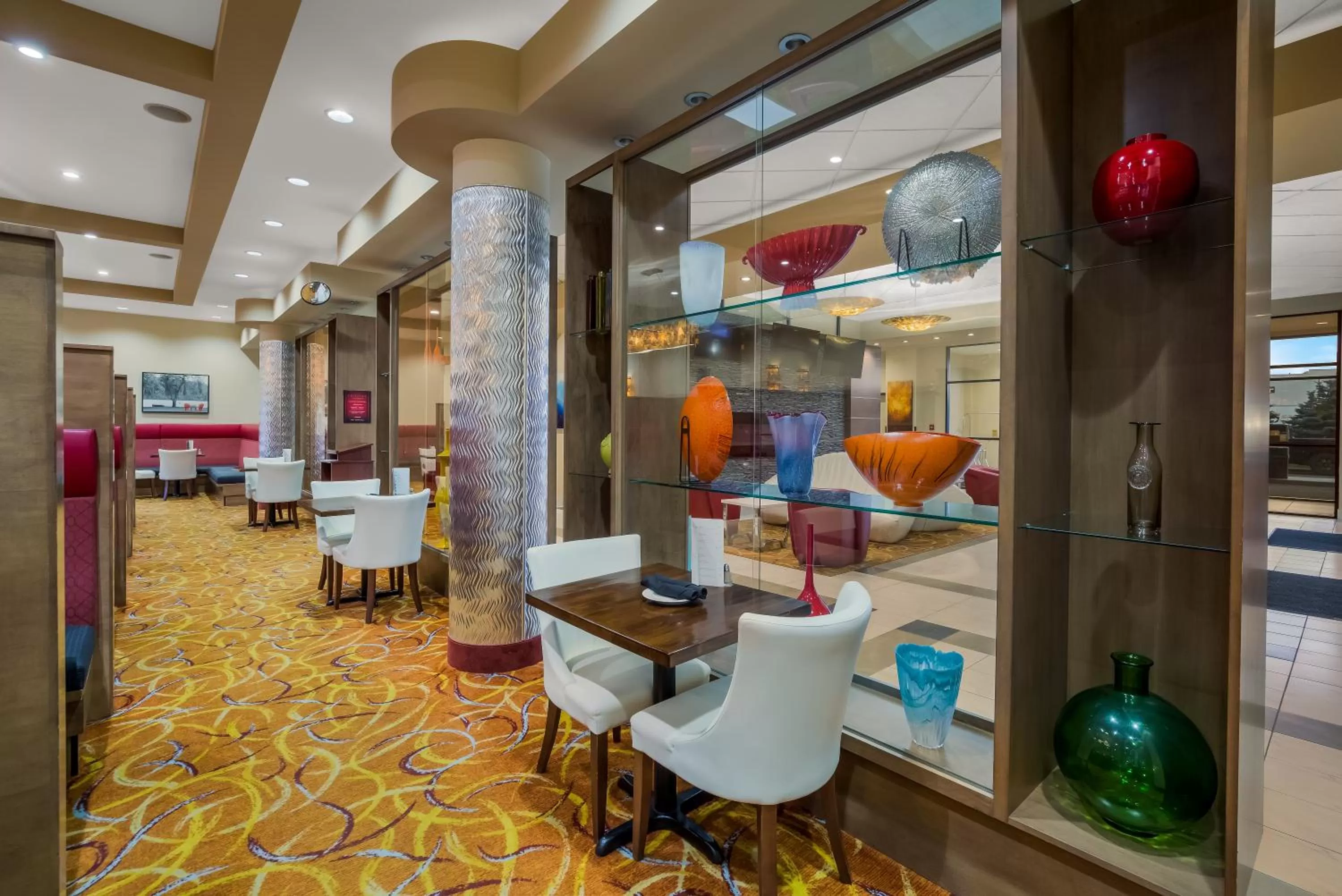 Restaurant/places to eat in Hotel 11, MOD A Sonesta Collection