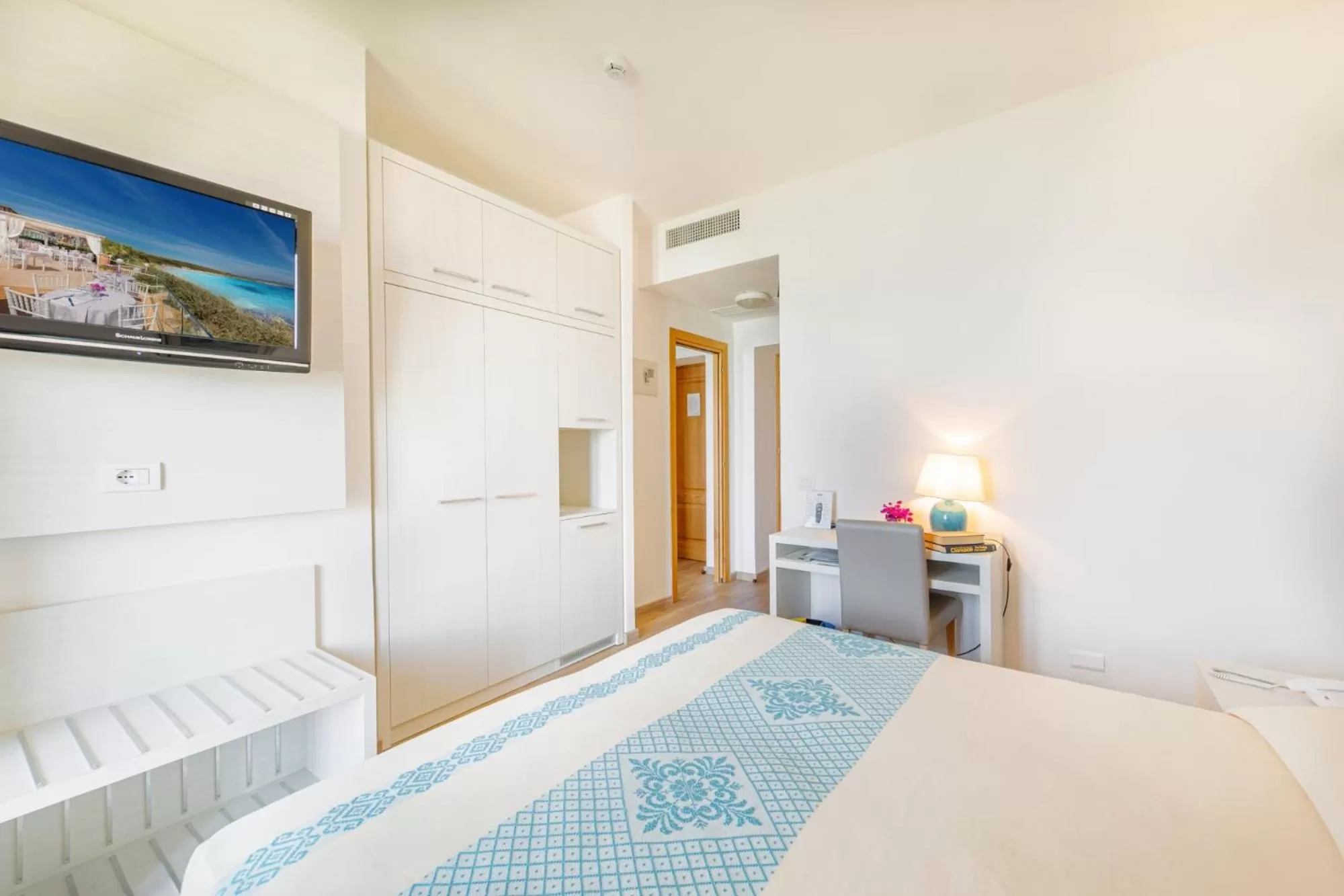 Photo of the whole room, Bed in Hotel Dei Pini