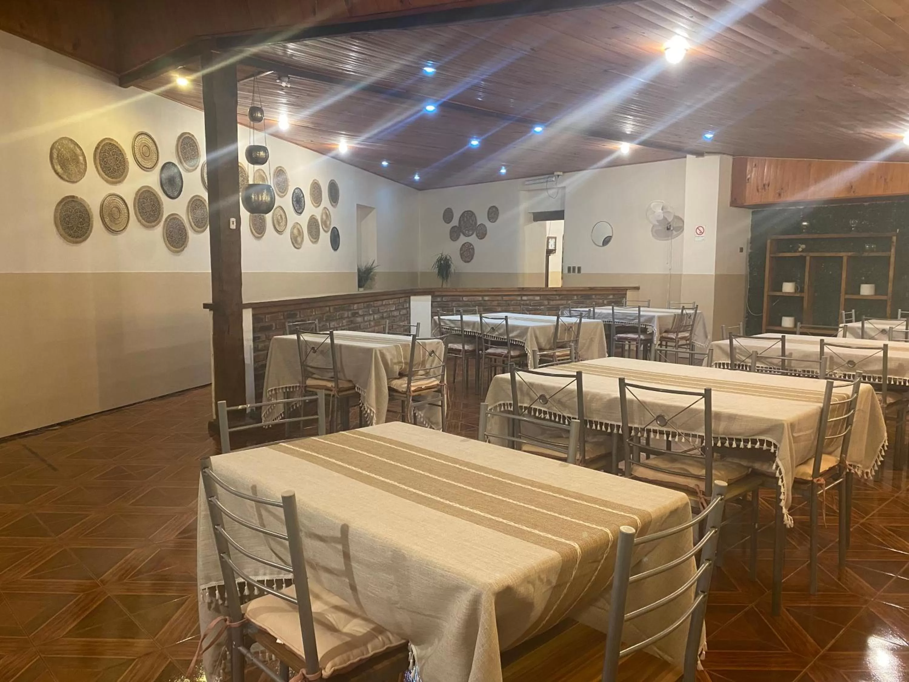 Restaurant/Places to Eat in Hotel Santa María