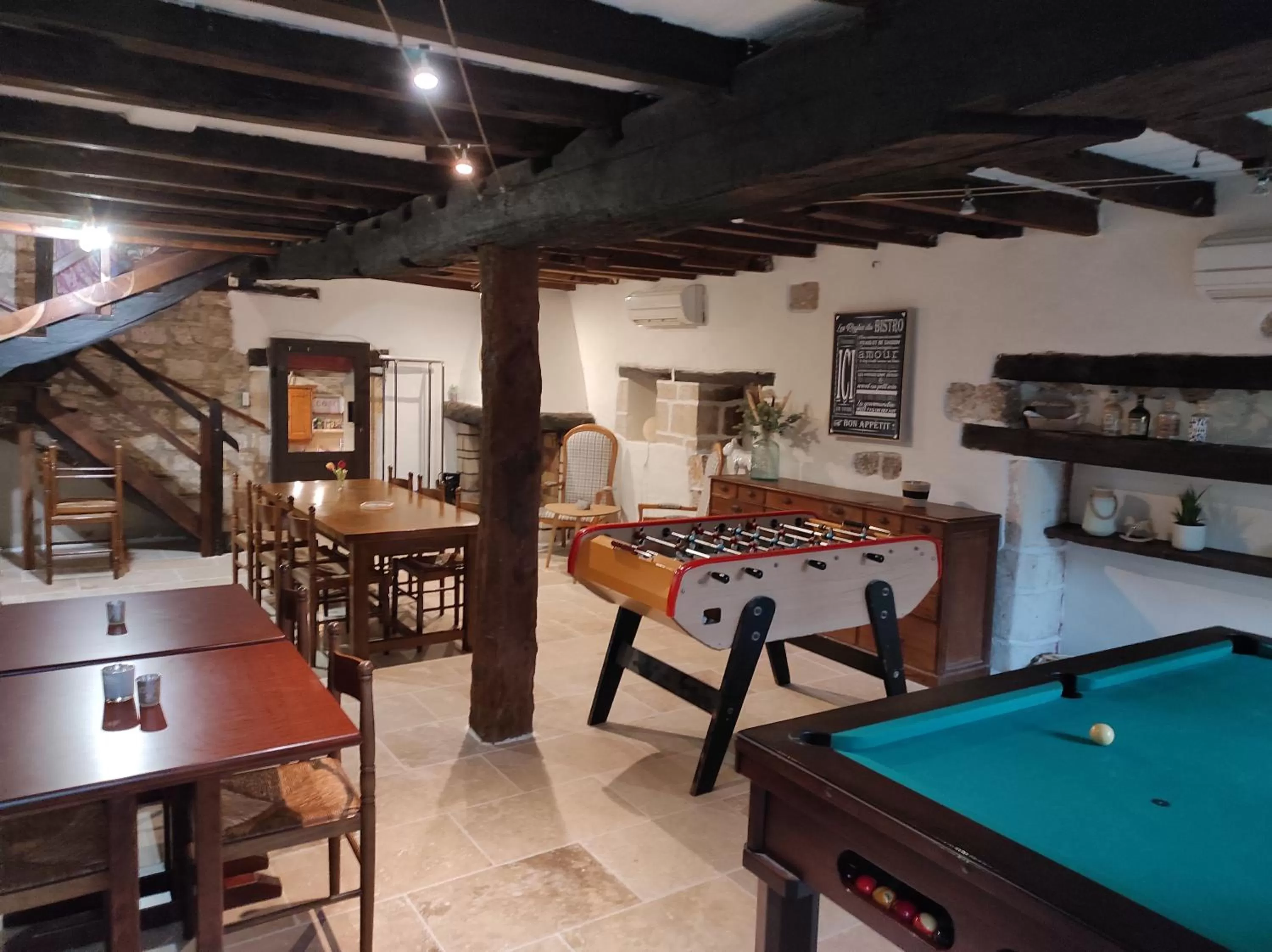 Billiards in Le Moulin Aux Ecrevisses