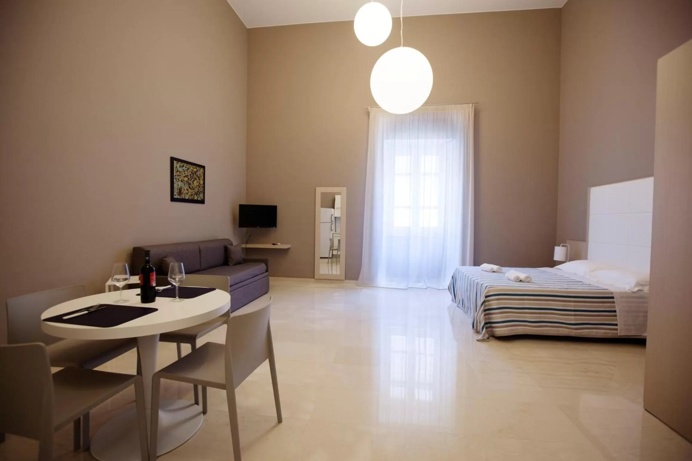 Photo of the whole room, Bed in Central Gallery Rooms- Palazzo D'Ali' Staiti XIX