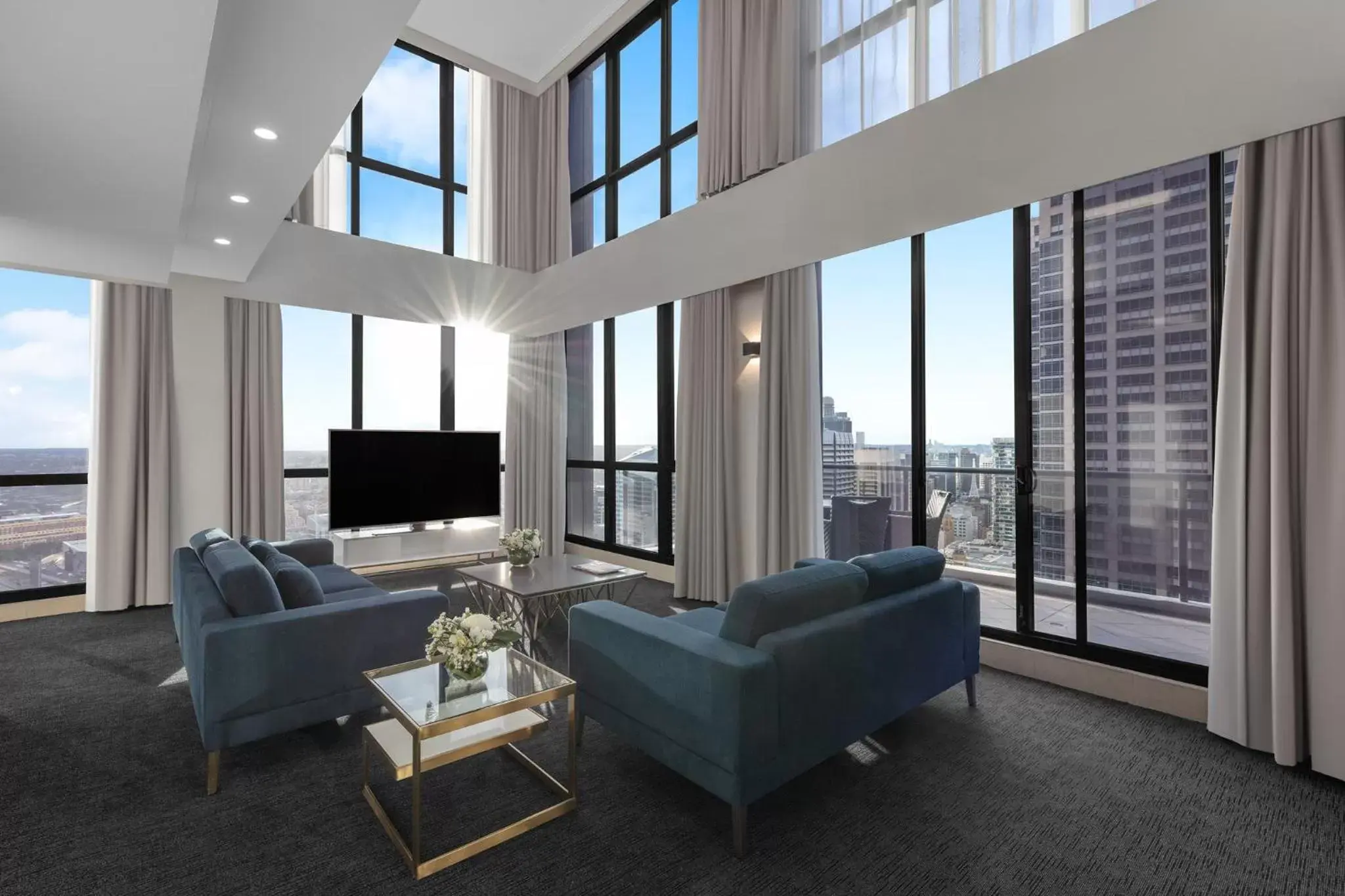 Three Bedroom West Penthouse in Meriton Suites Pitt Street, Sydney Three Bedroom West Penthouse in Meriton Suites Pitt Street, Sydney