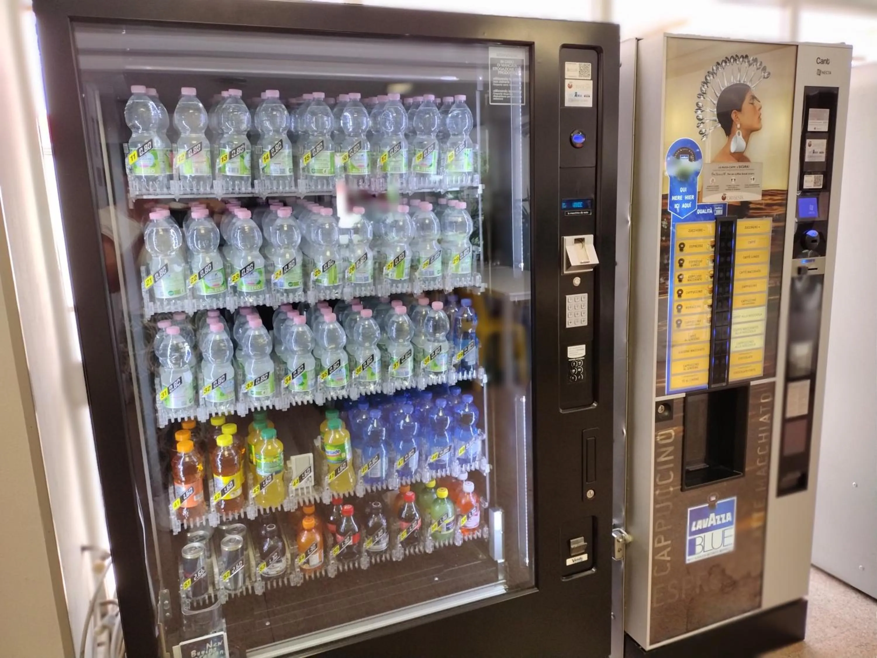 Lobby or reception in Albergo Guido Reni