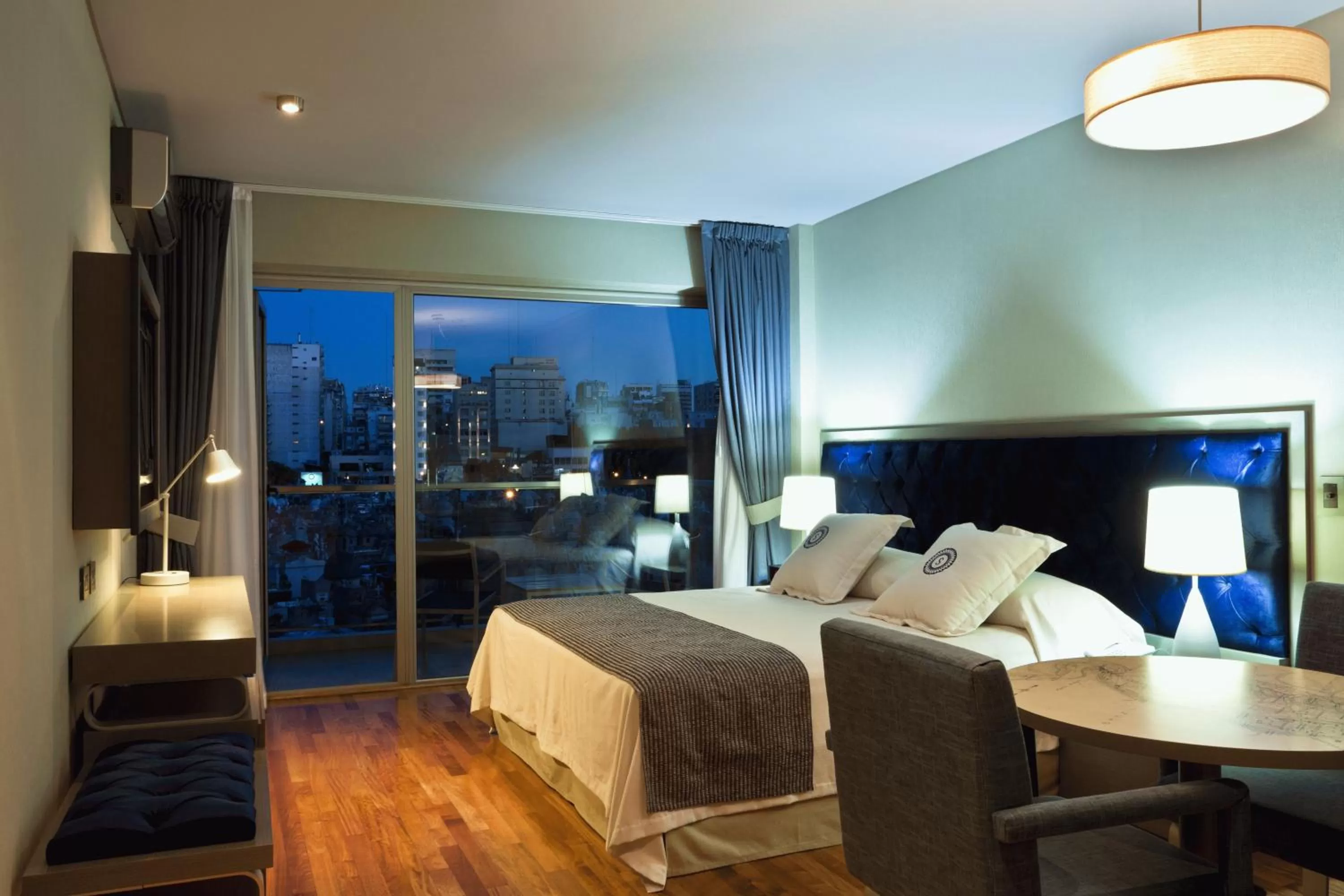 Photo of the whole room, Bed in Sileo Hotel