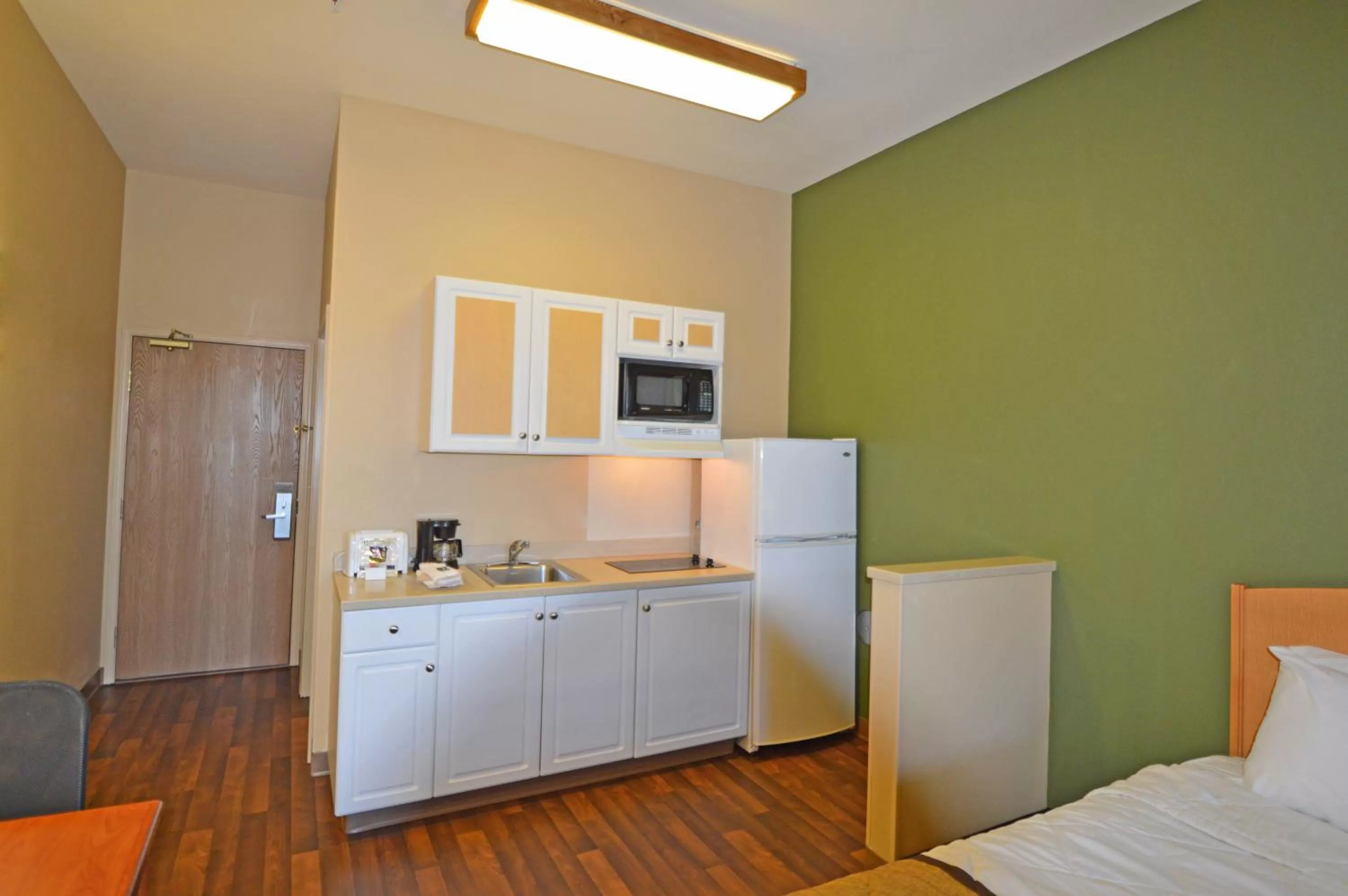 Kitchen or kitchenette in Extended Stay America Suites - Fairbanks - Old Airport Way