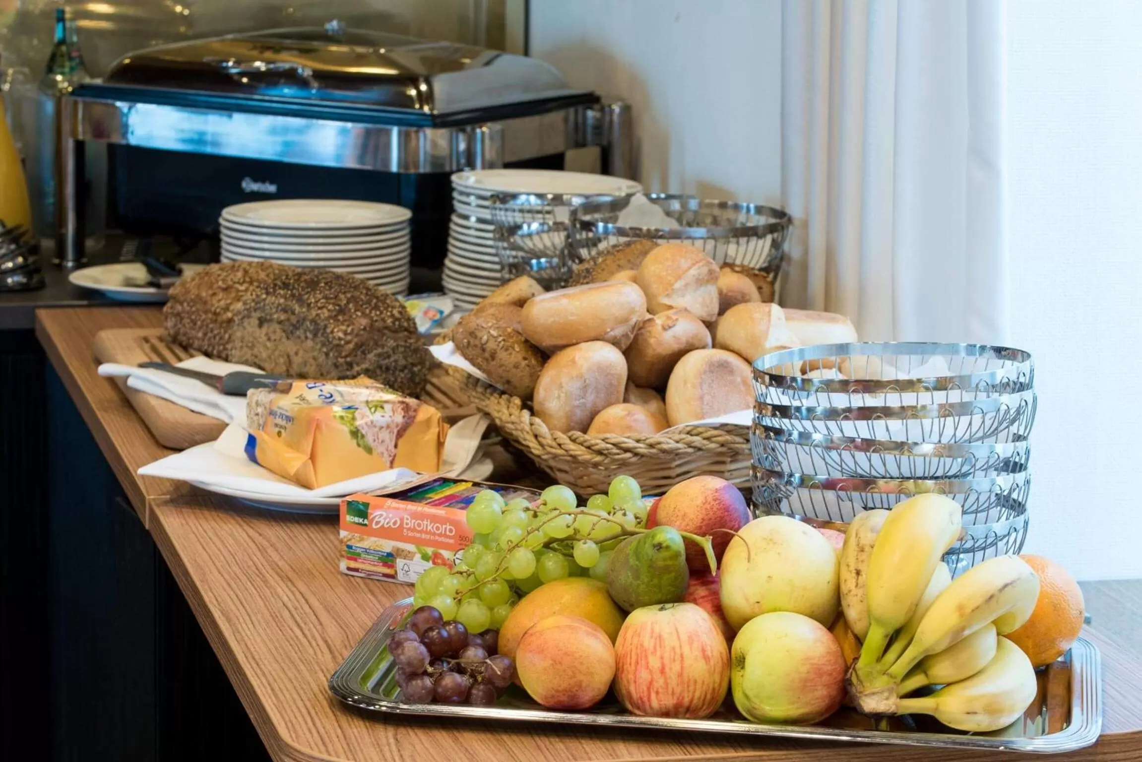 Buffet breakfast, Food in Hotel am Markt