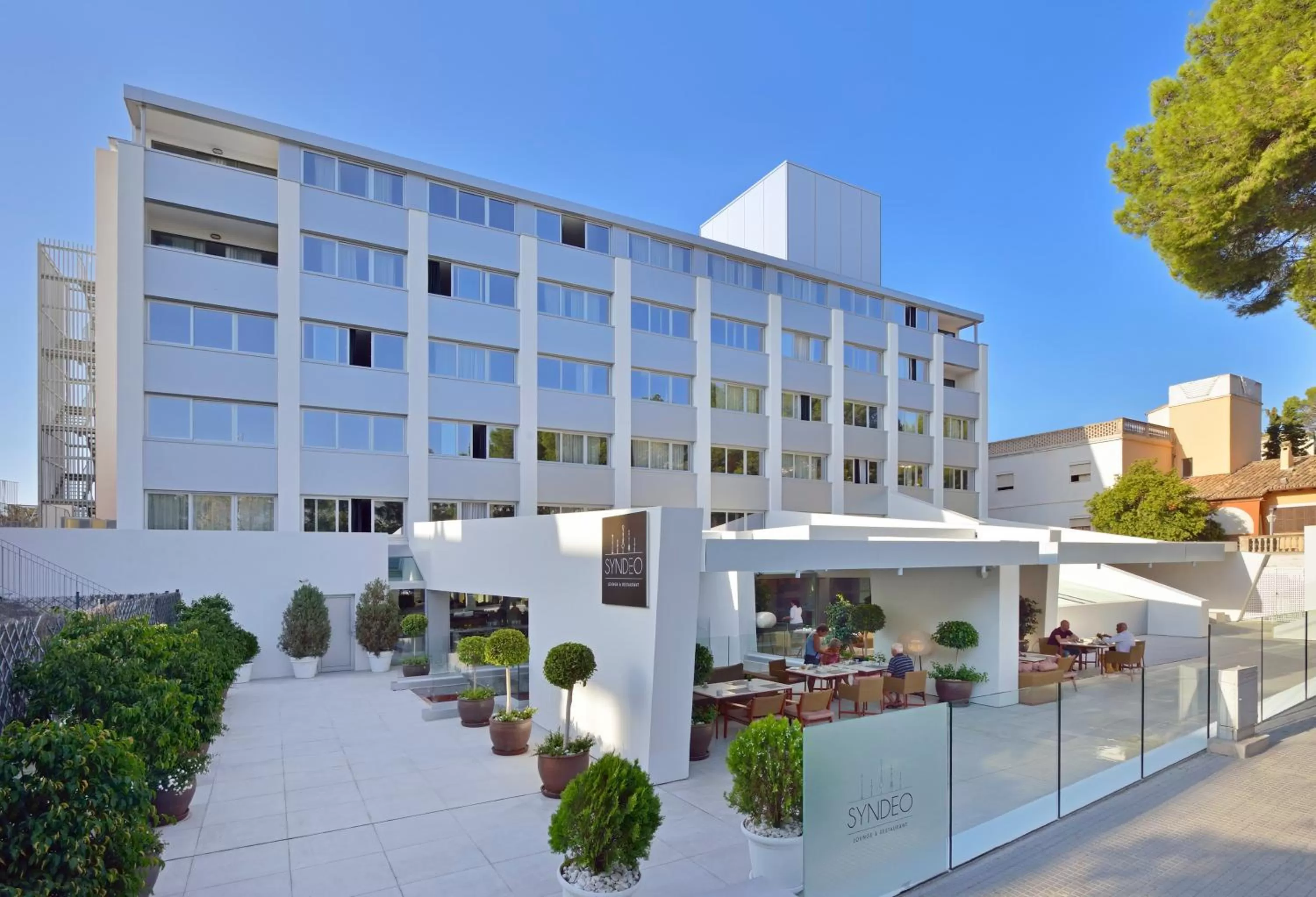 Facade/entrance in INNSiDE by Meliá Palma Bosque