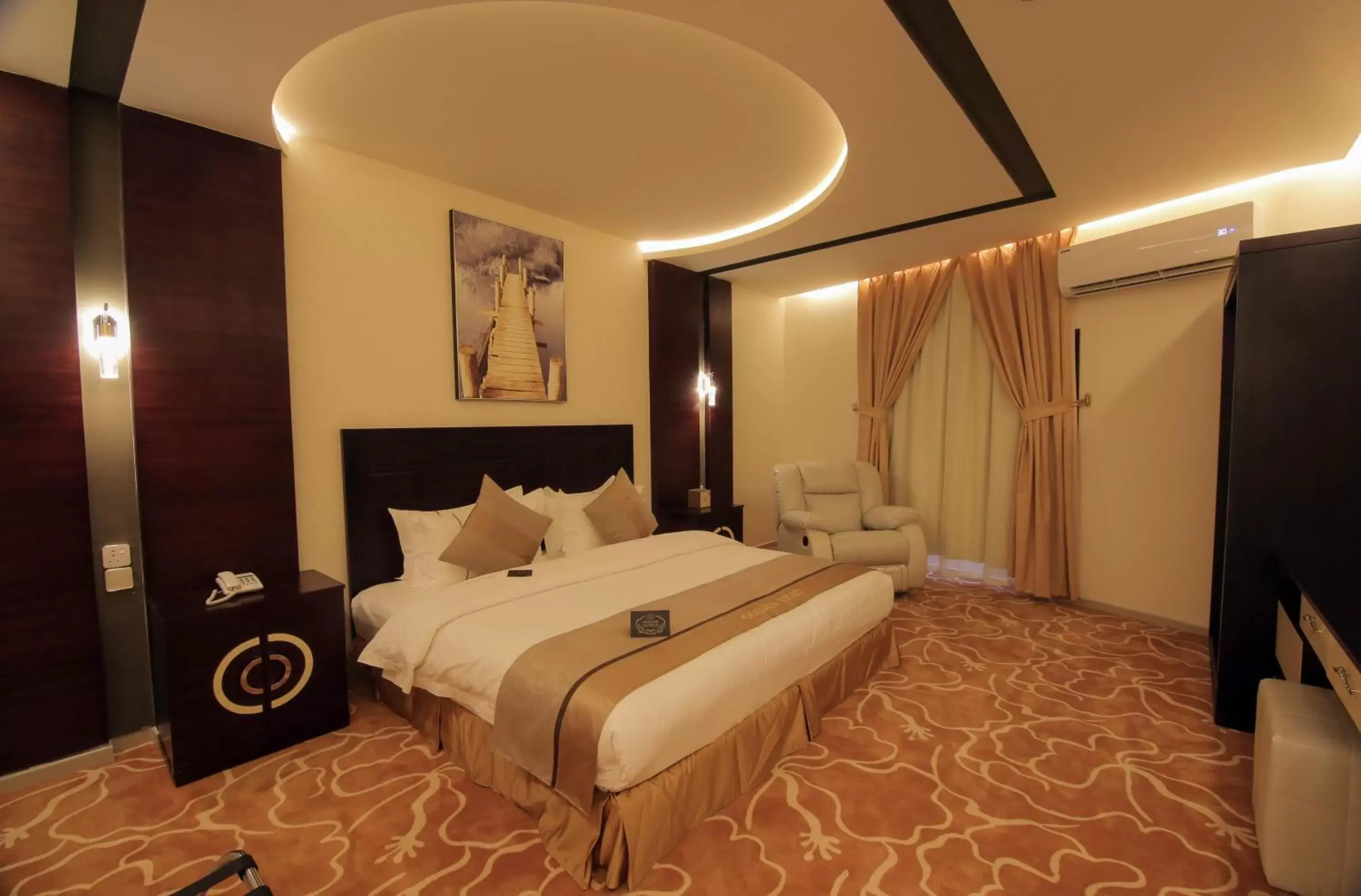 Superior King Suite in فندق جولدن نايت Golden Night Hotel Superior King Suite in فندق جولدن نايت Golden Night Hotel