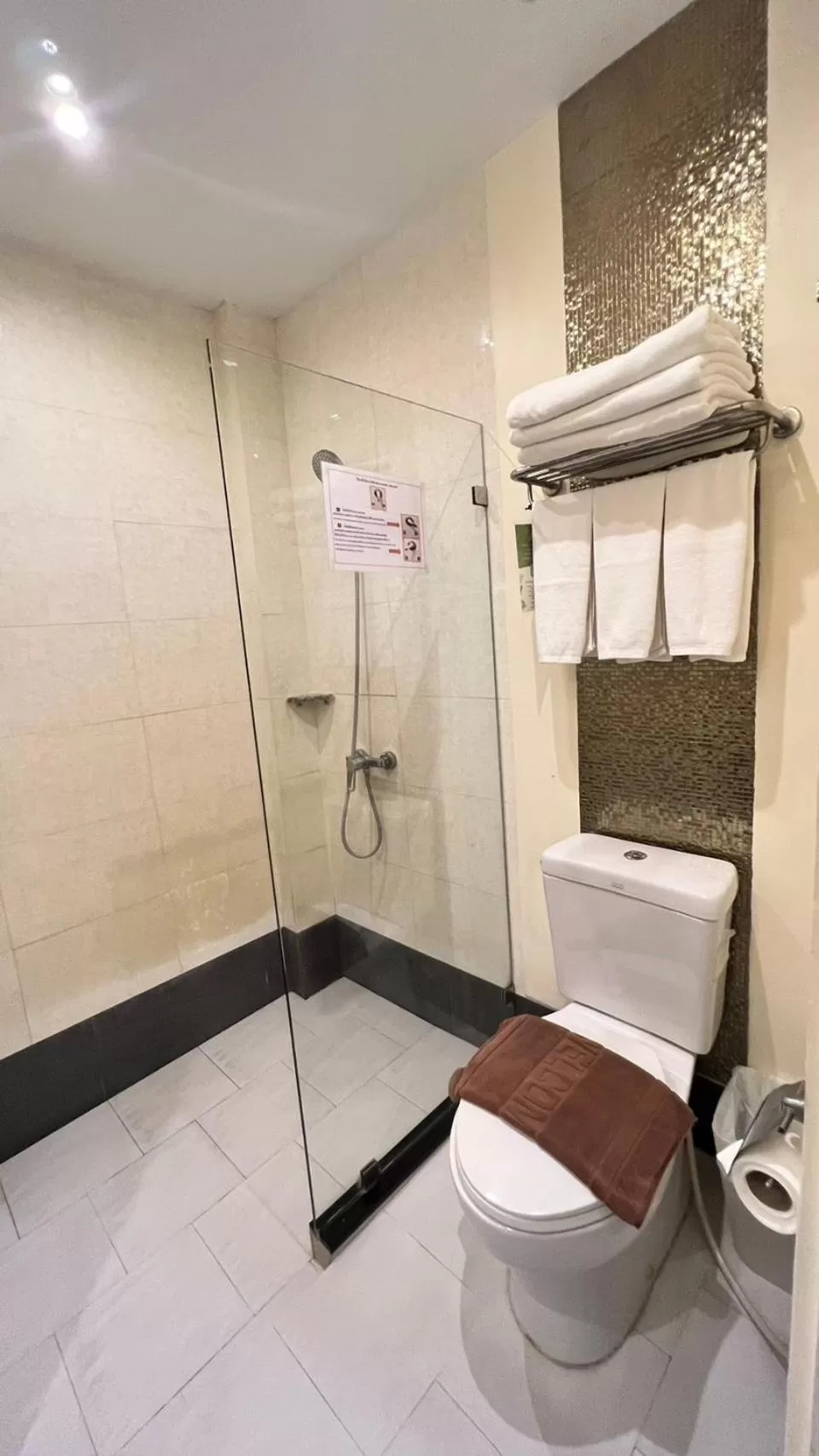 Bathroom in Major Grand Hotel