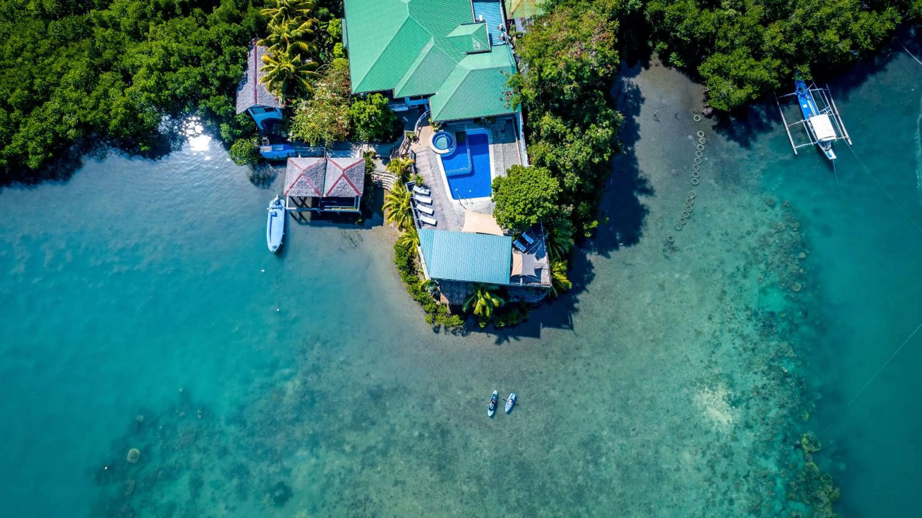 Edgewater Dive & Spa Resort