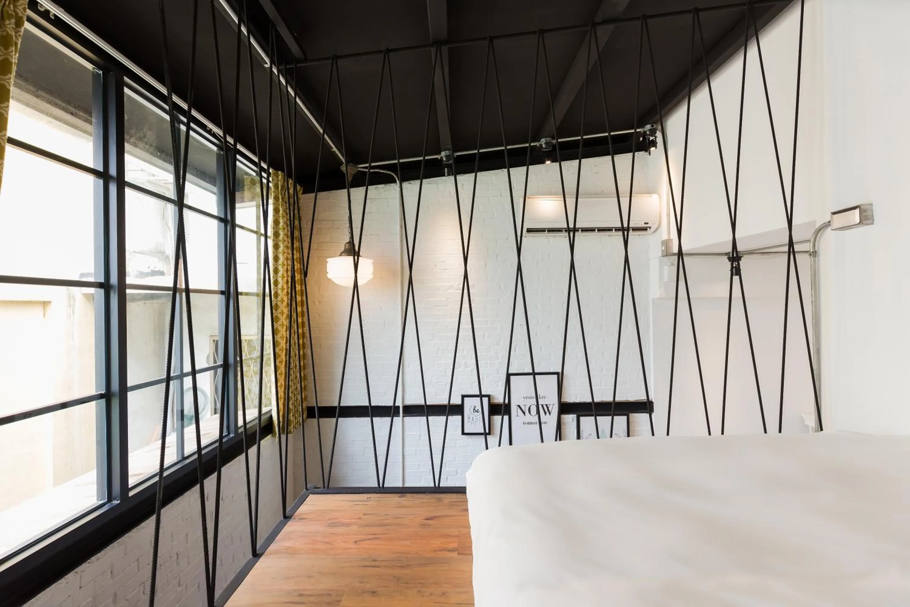 Bedroom, Bed in You Worth Inn