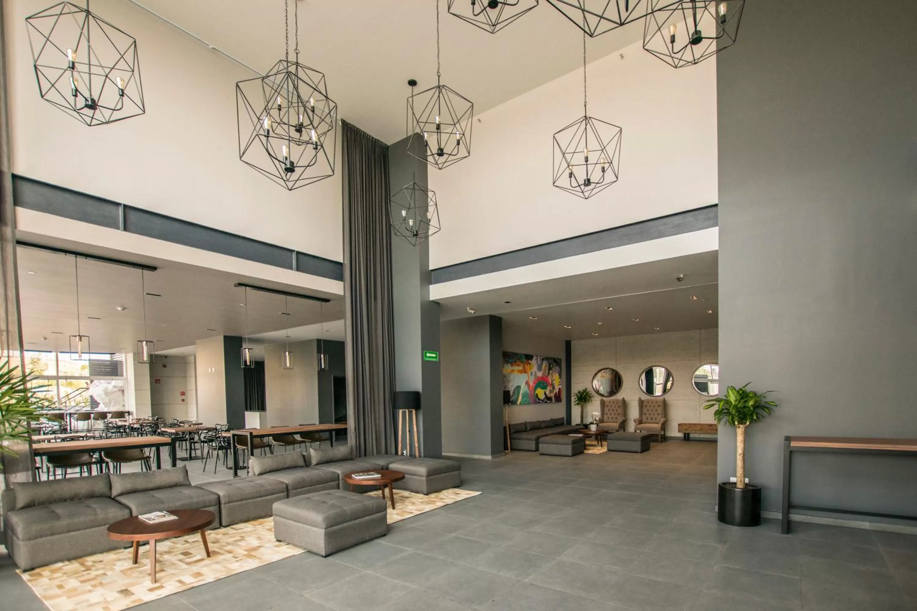 Restaurant/places to eat in Bedford Hotel