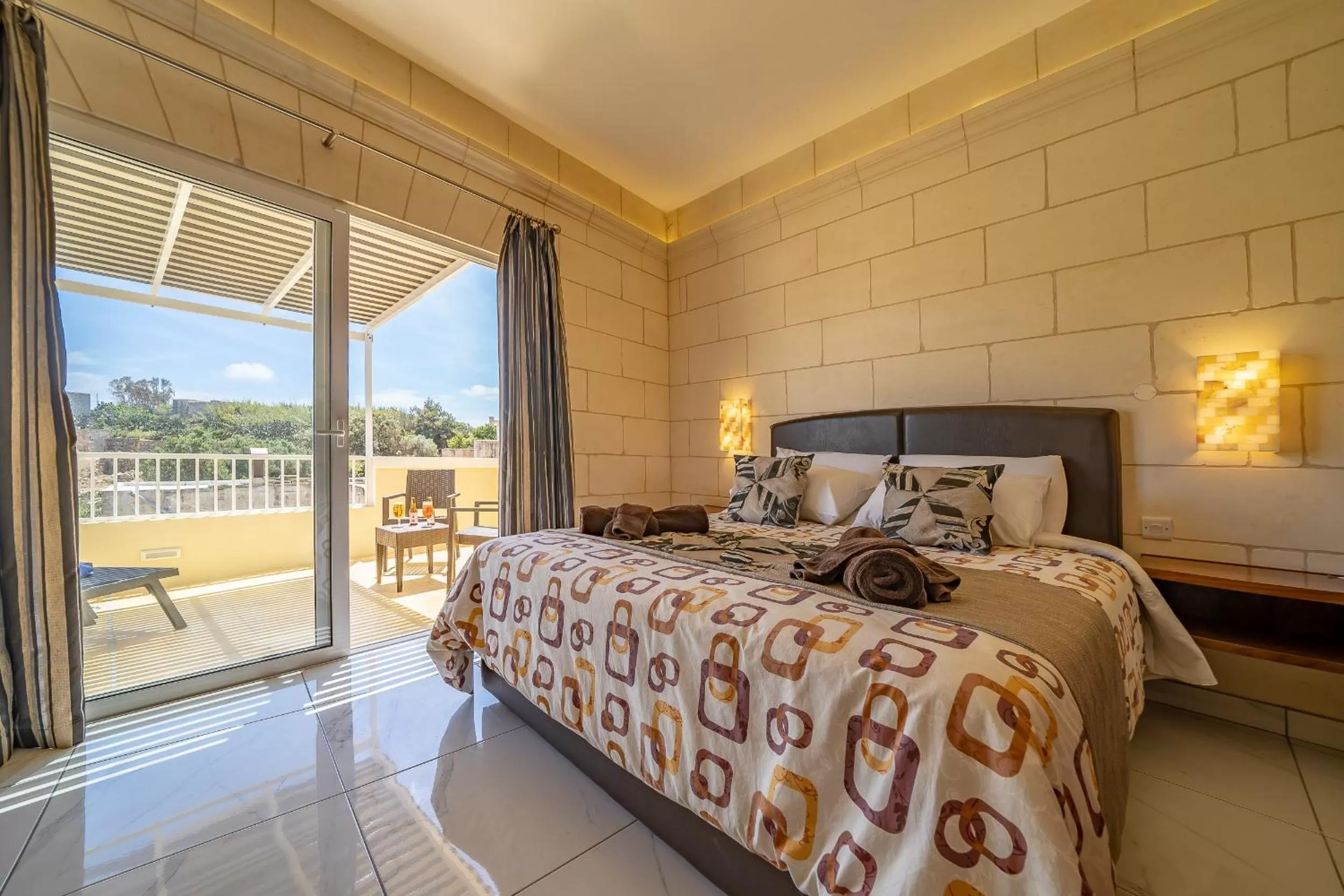 Bed in Il-Logga Boutique Hotel