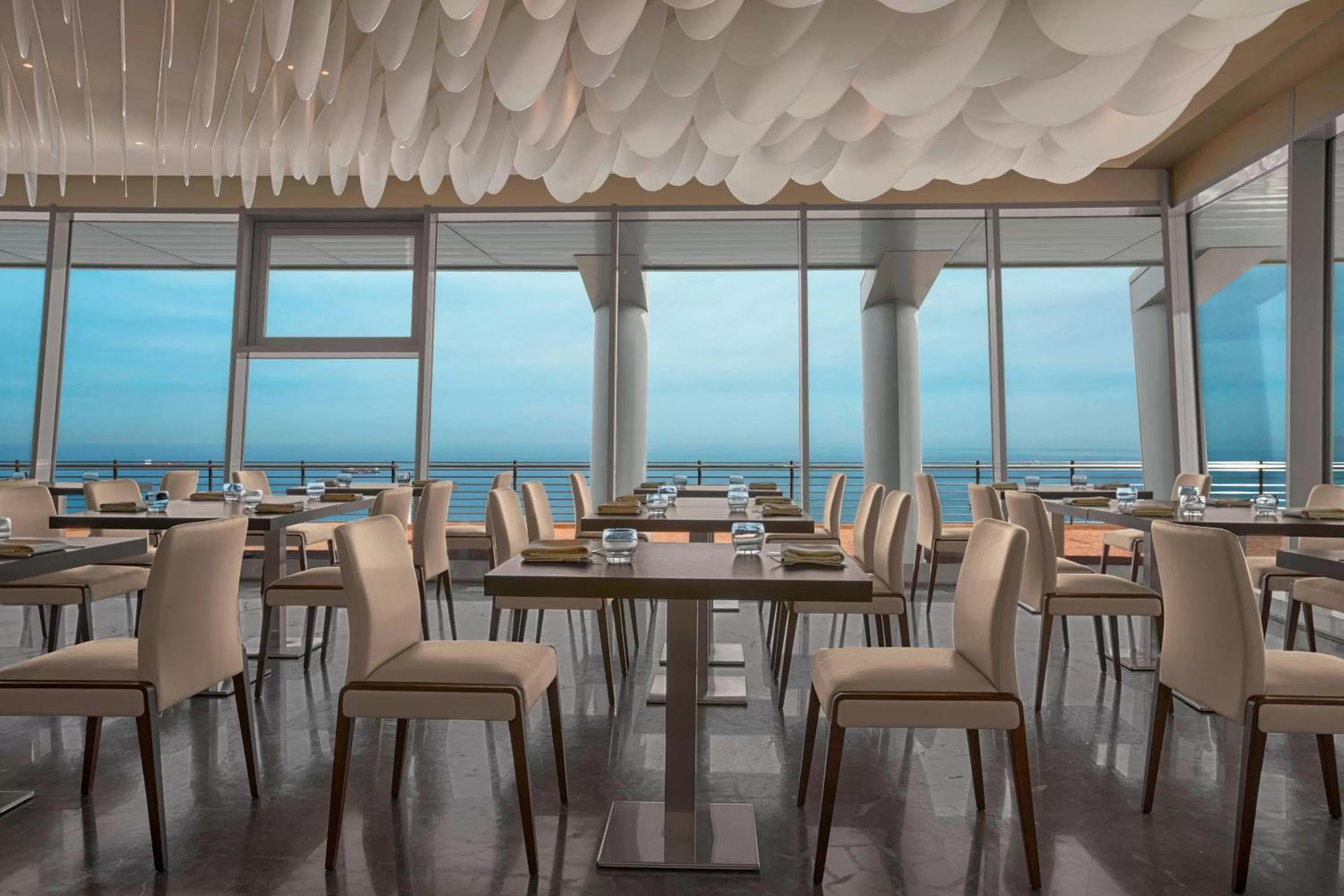 Restaurant/places to eat in Four Points by Sheraton Oran