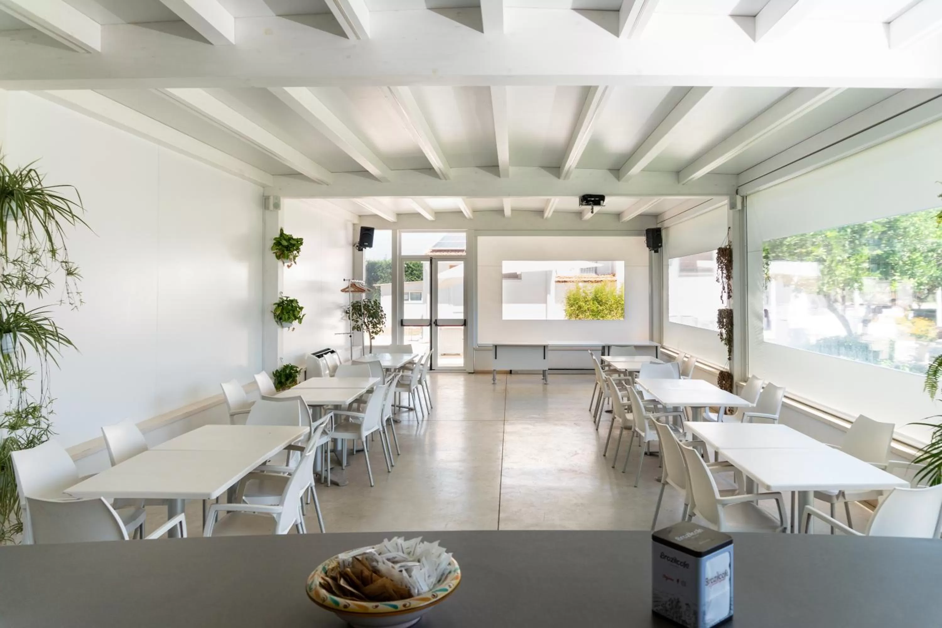 Restaurant/places to eat in Villa Savarino