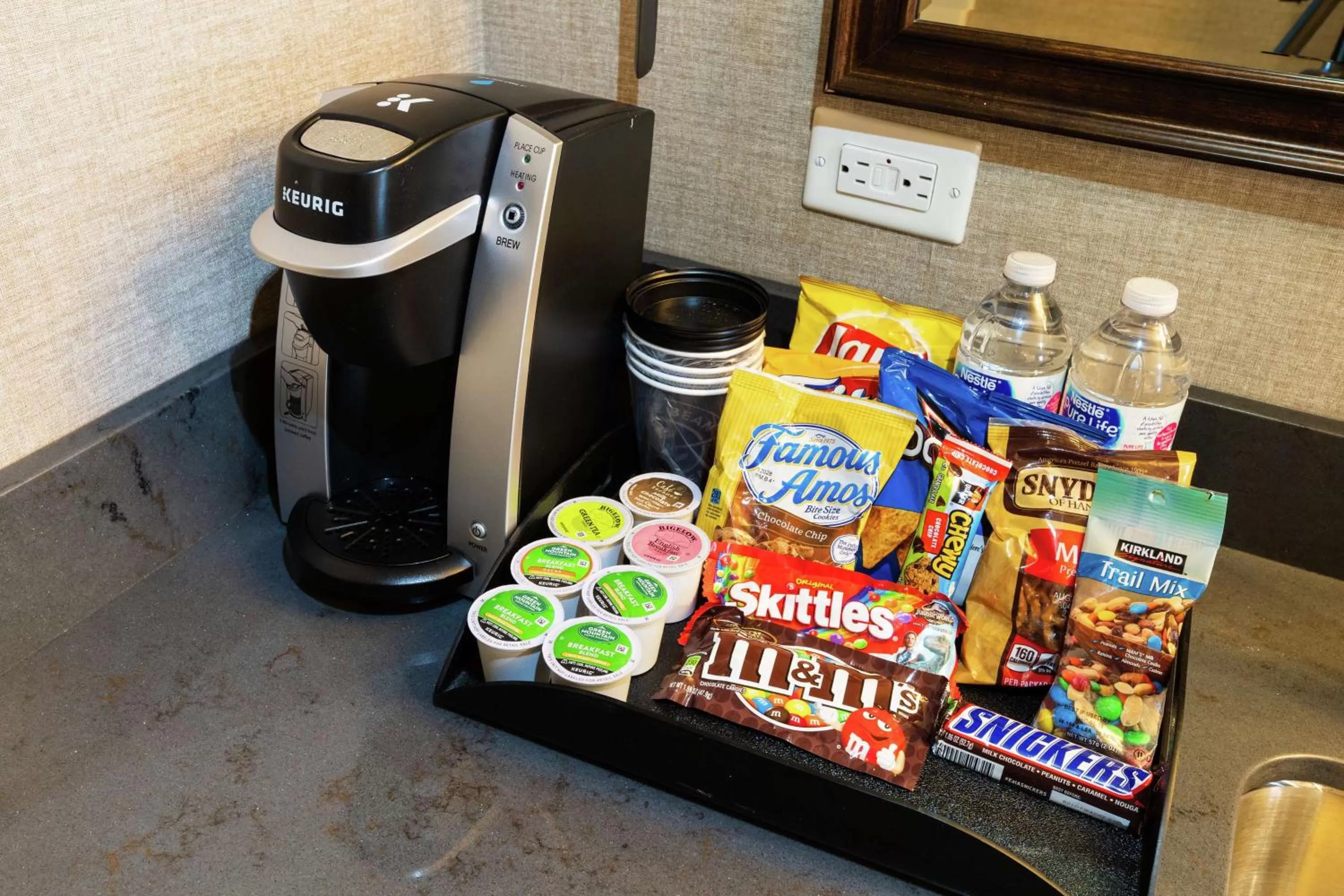 Kitchen or kitchenette in Embassy Suites by Hilton Scottsdale Resort