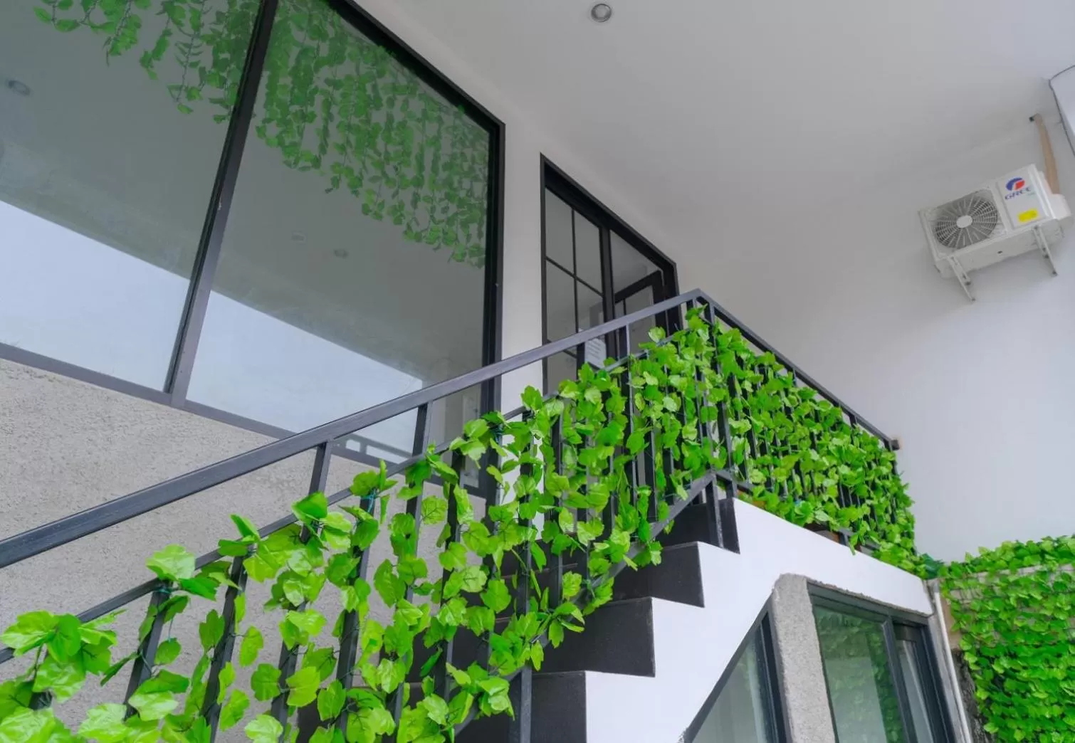 NYENYAK MRT Lebak Bulus Simatupang