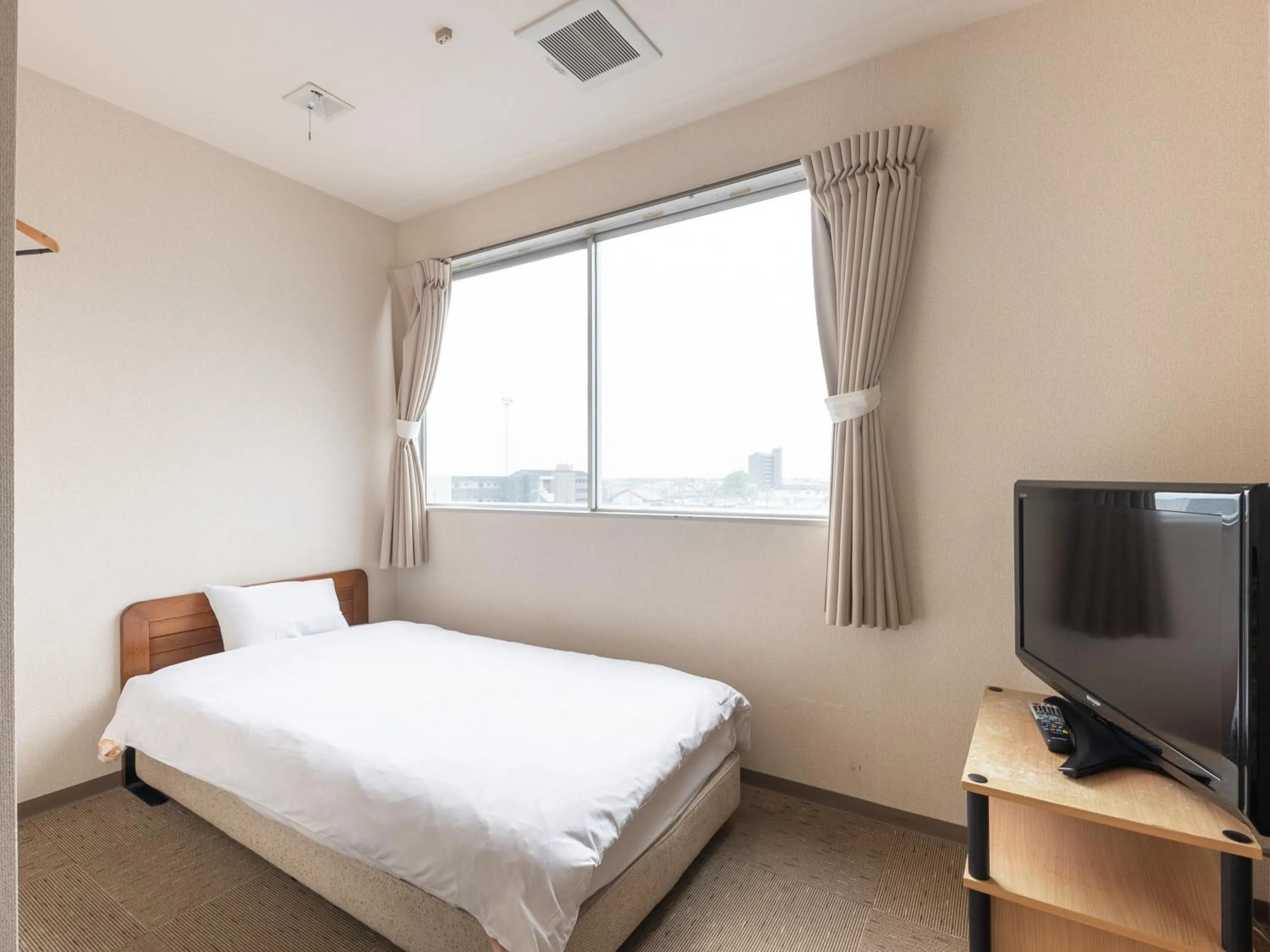 Photo of the whole room, Bed in Tabist Tatebayashi Station Hotel