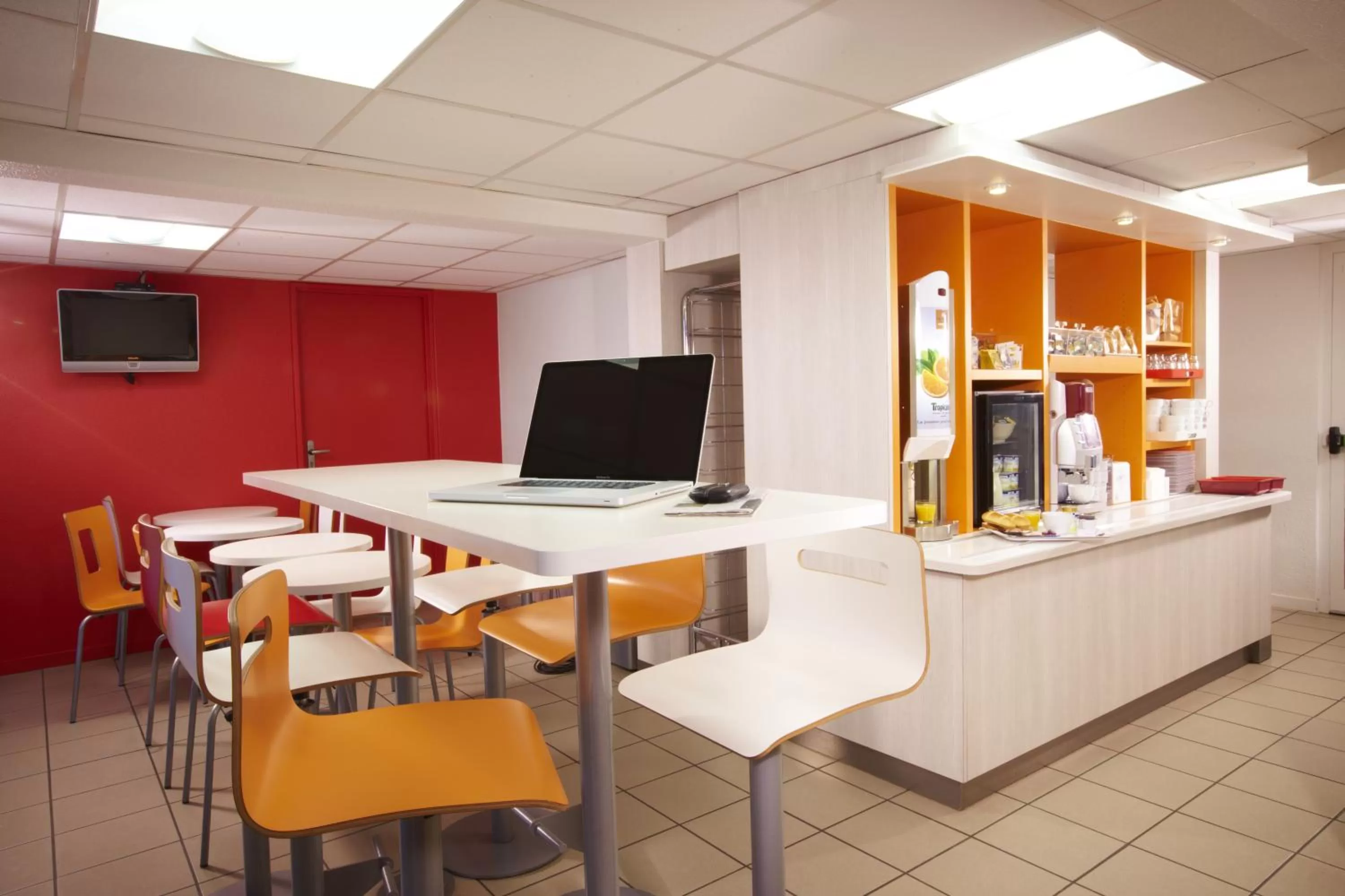 Buffet breakfast in Première Classe Clermont-Ferrand Aubière