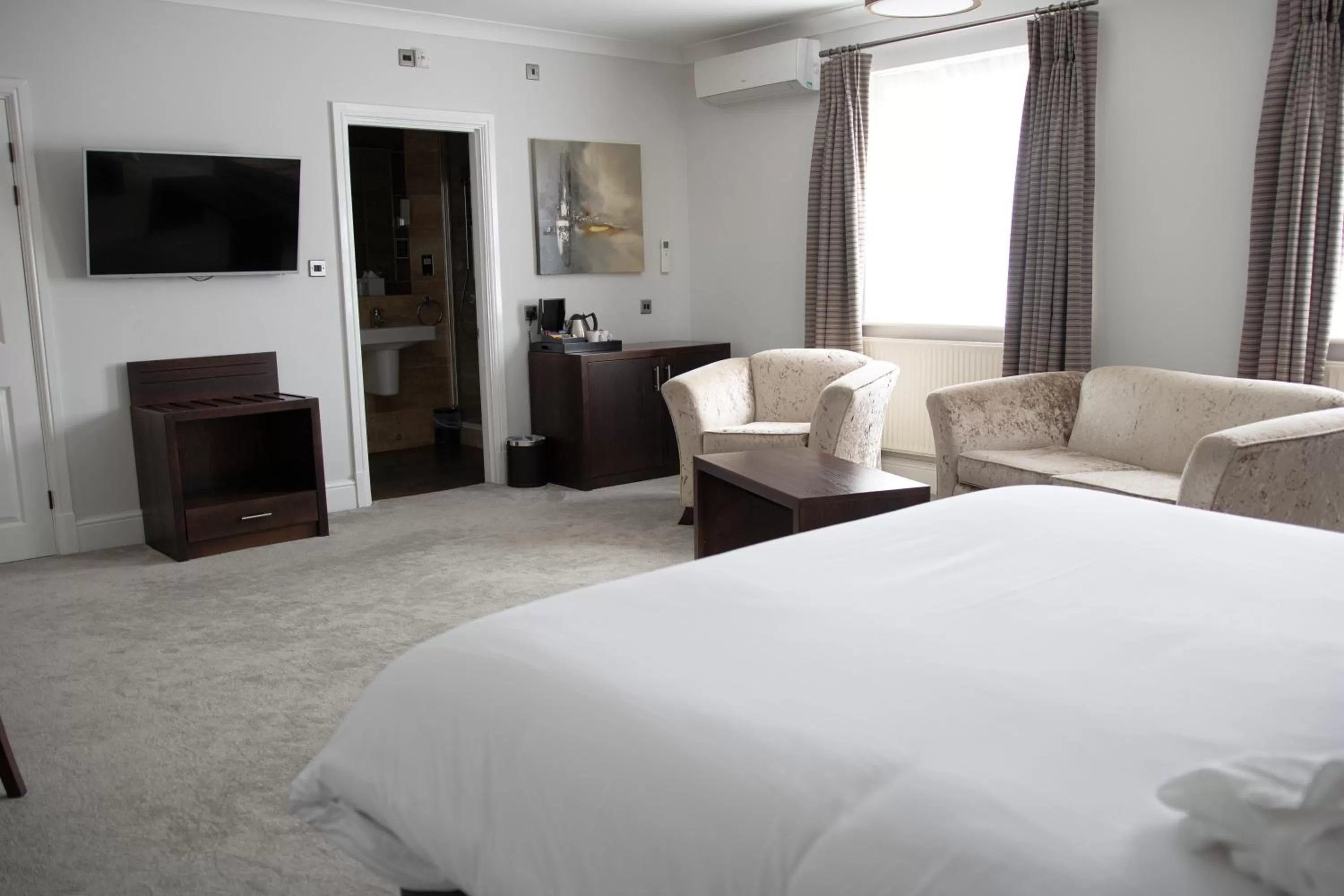 TV and multimedia, Bed in Lion Hotel