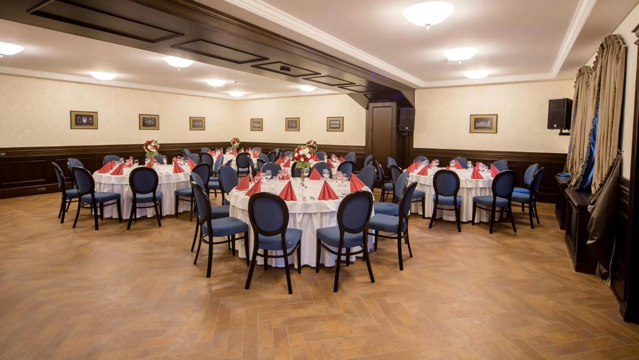 Banquet/Function facilities, Restaurant/Places to Eat in Hotel - Bar Grafaite