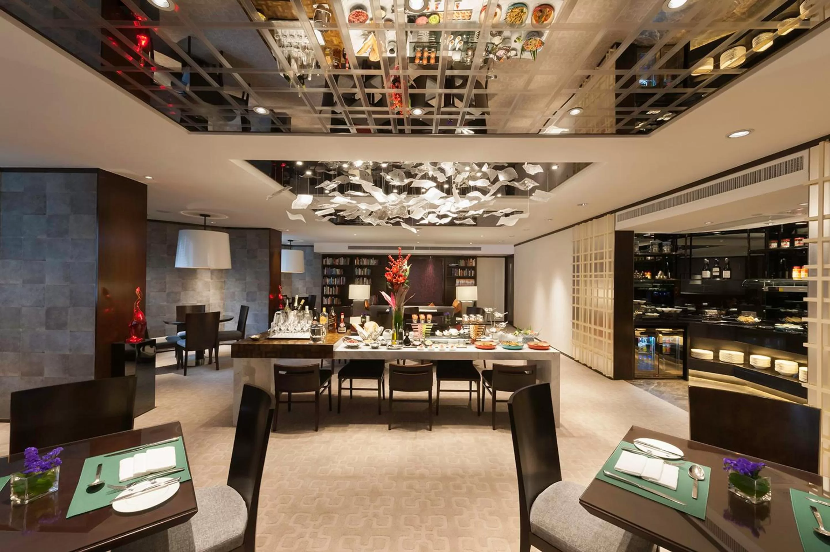 Lounge or bar in Gateway Hotel, Marco Polo