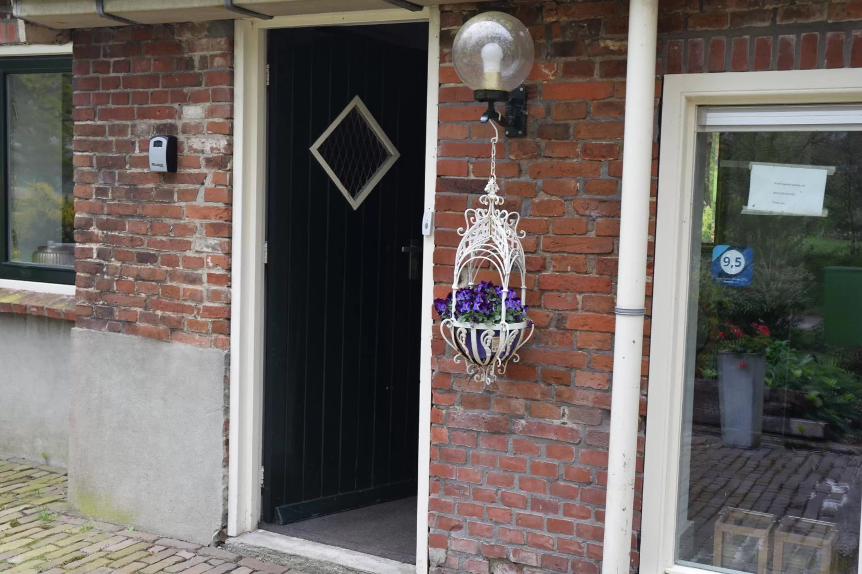 Facade/Entrance in De Hiddinghhoeve