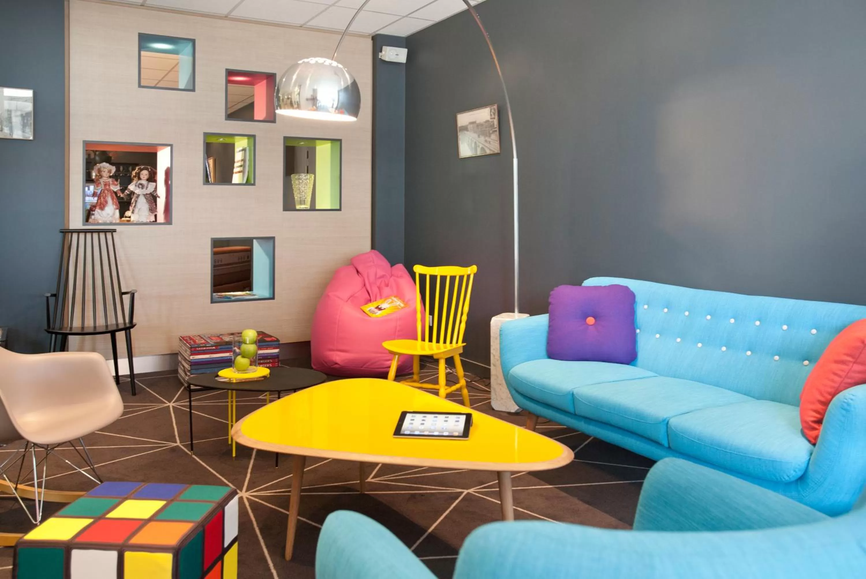 Living room in ibis Styles Roanne Centre Gare