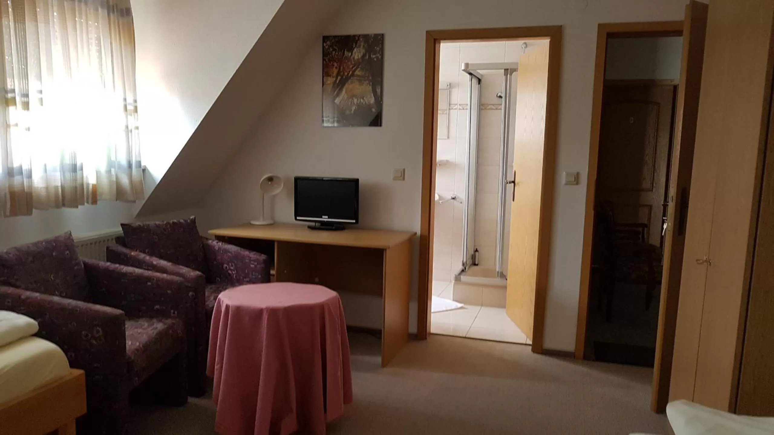 Photo of the whole room, TV/Entertainment Center in Frankenstube-Winkelhaid