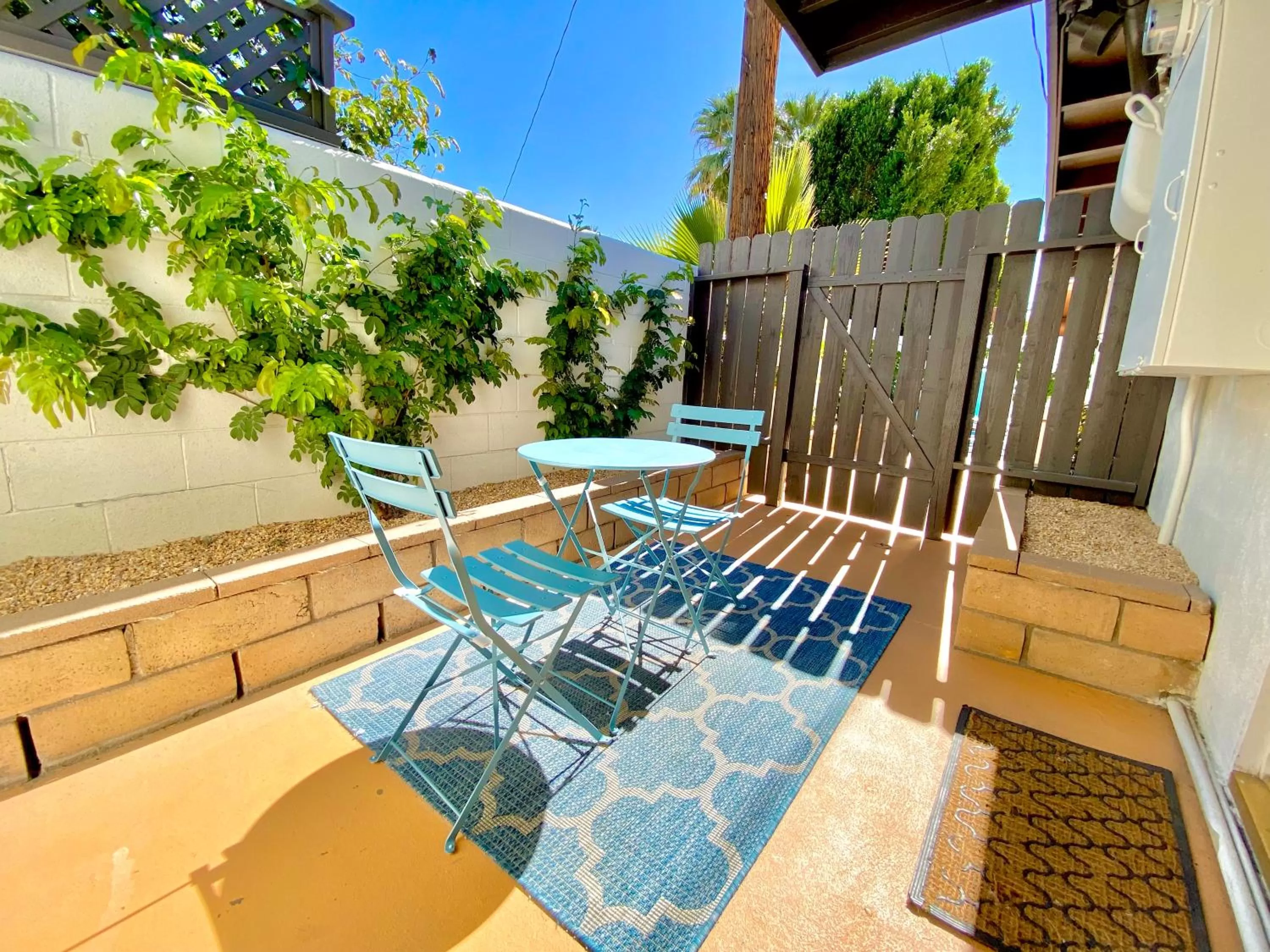 Patio in Old Ranch Inn - Adults Only 21 & Up