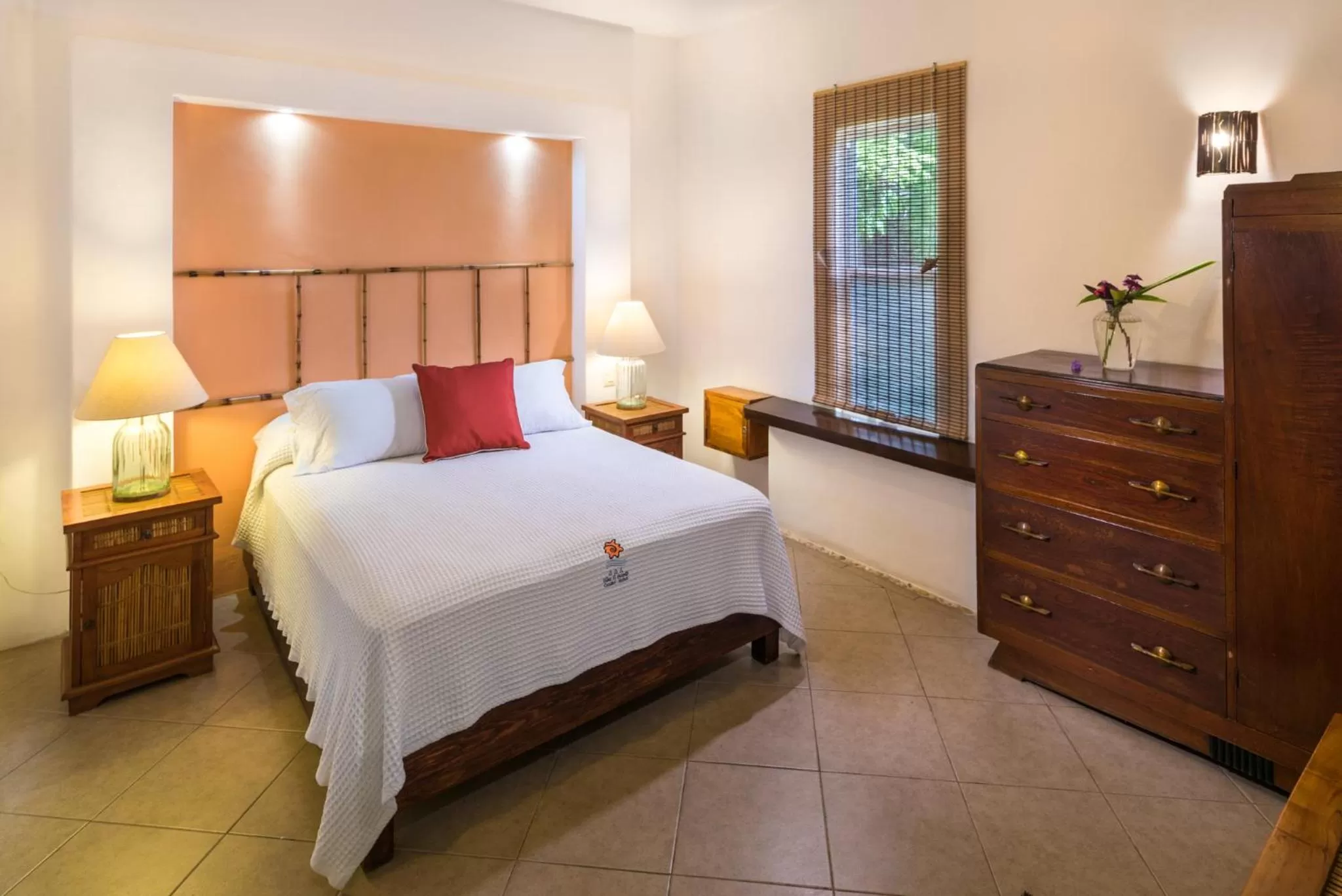 Photo of the whole room, Bed in Villas El Encanto Cozumel