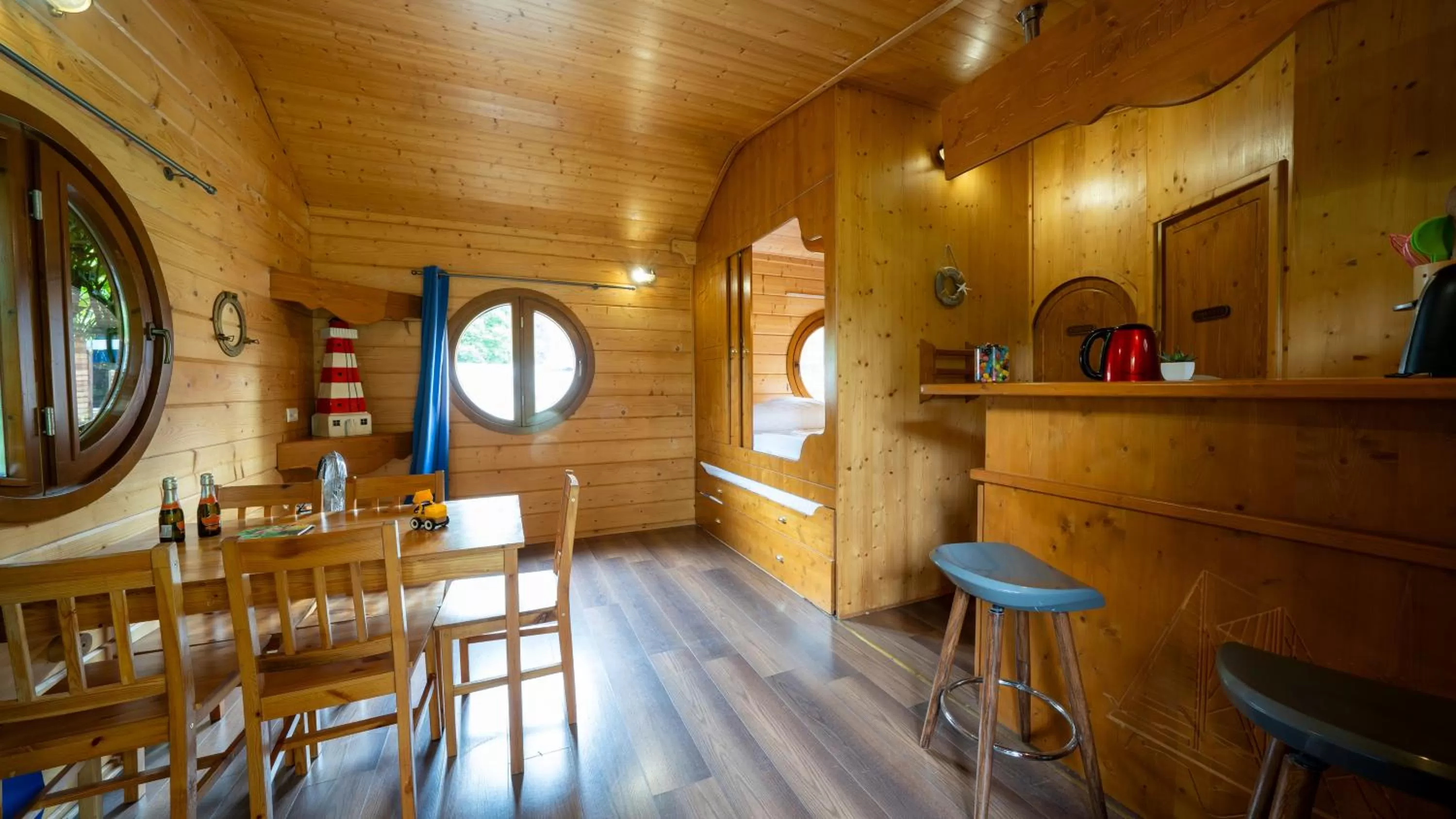 Kitchen or kitchenette in Le Village de la Champagne - Slowmoov