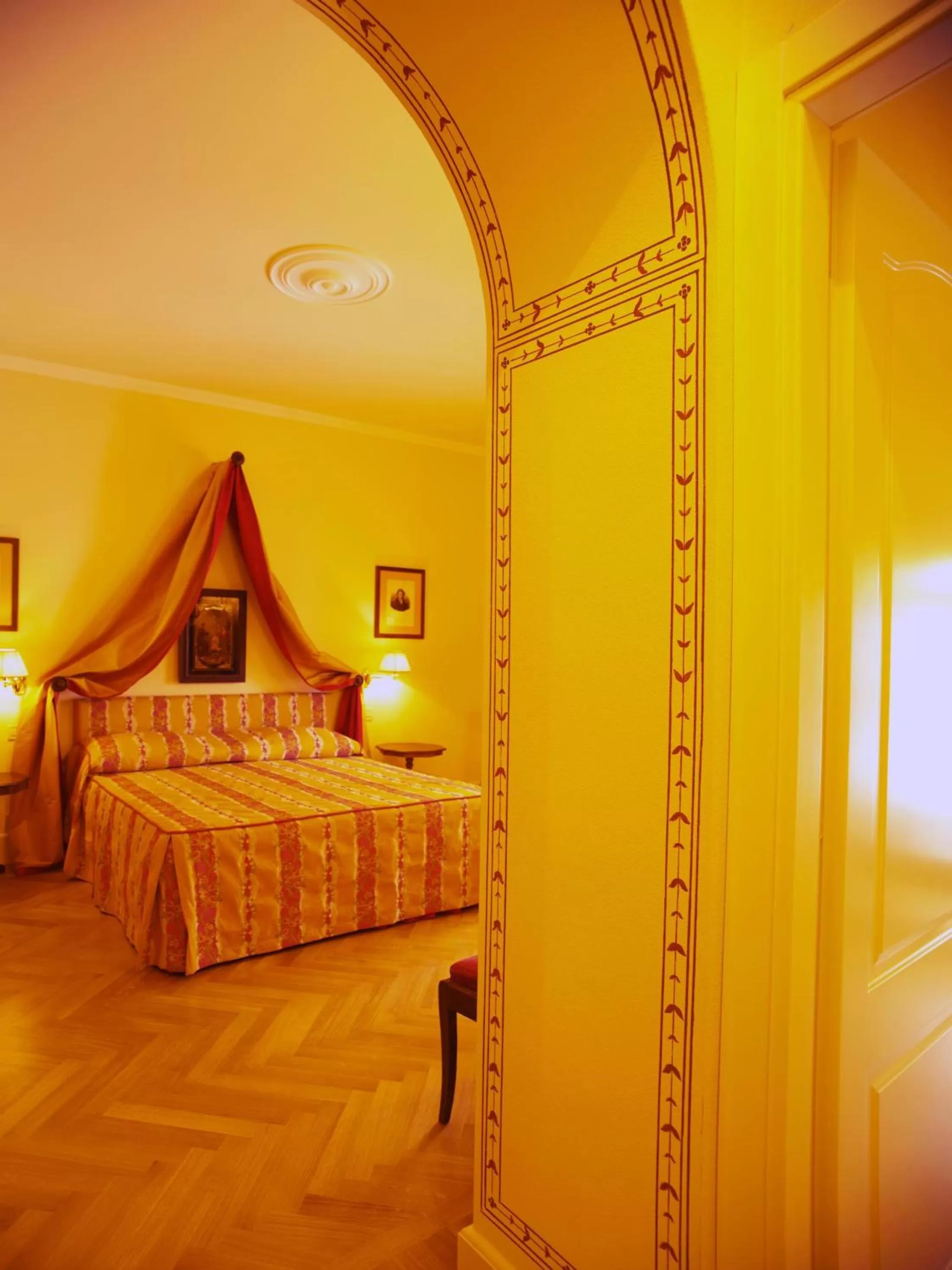 Photo of the whole room, Bed in Palazzo Dalla Rosa Prati