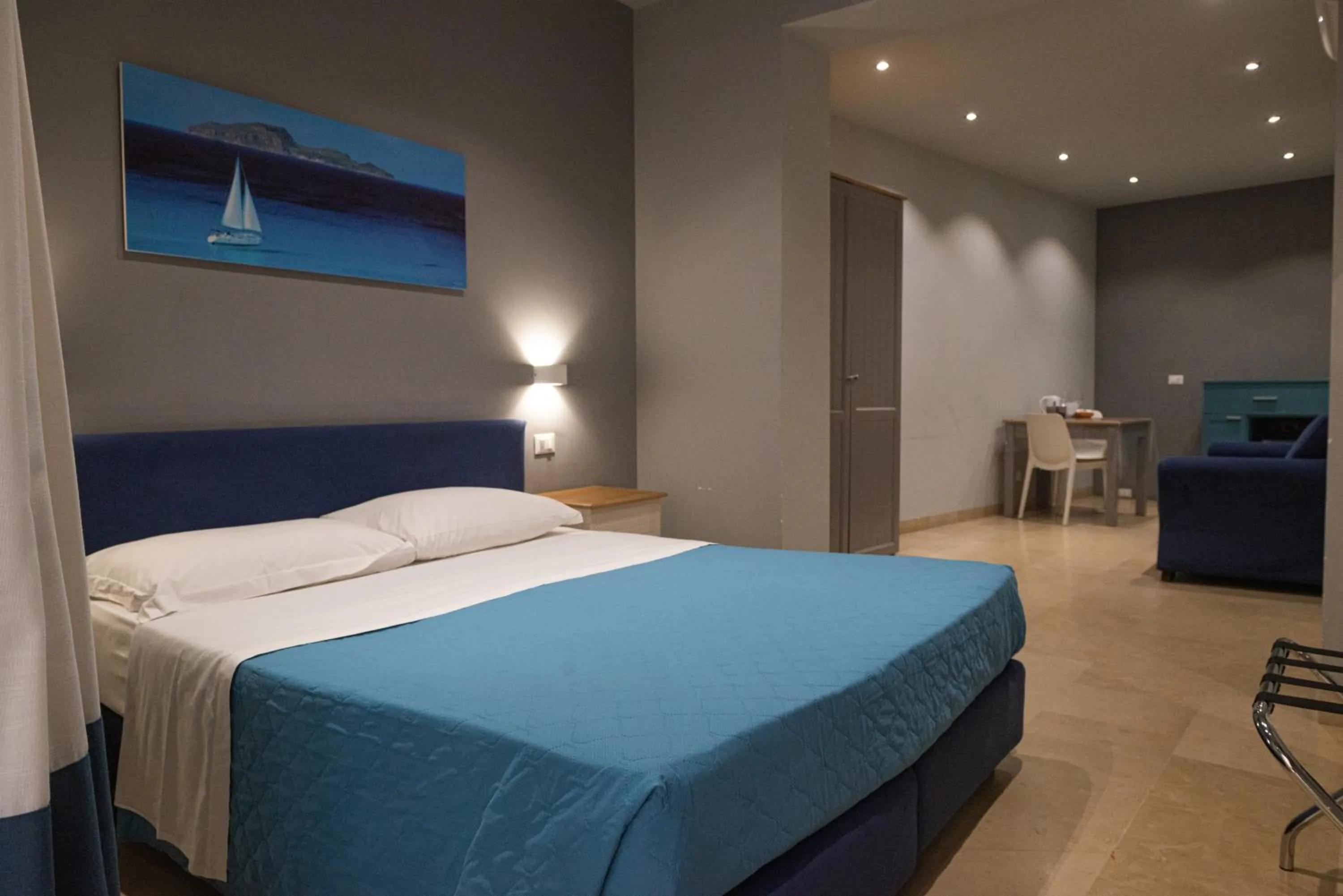Photo of the whole room, Bed in ZIBIBBO SUITES & ROOMS - Aparthotel in Centro Storico a Trapani