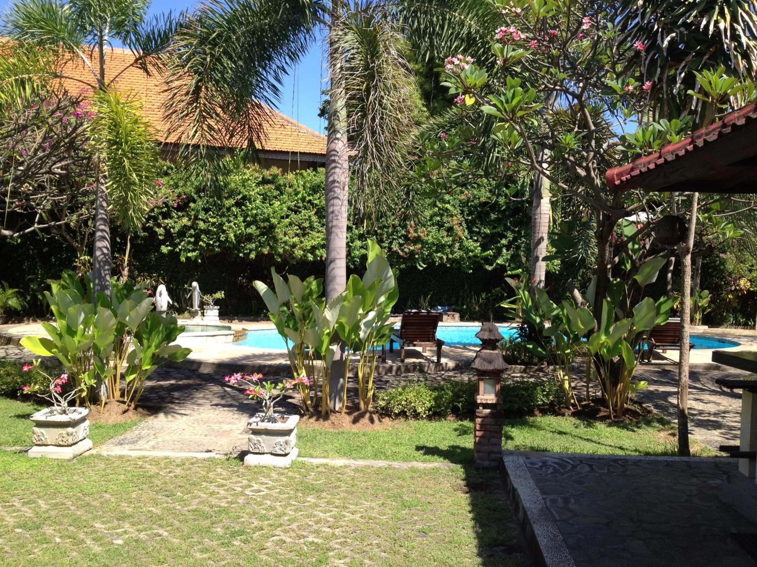 Garden, Patio/Outdoor Area in Astina Hotel