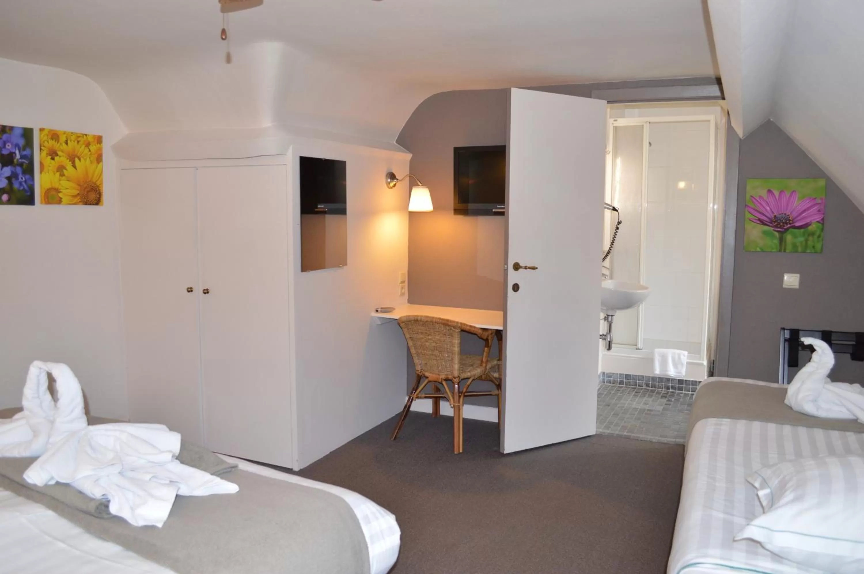 Photo of the whole room, Bed in Hotel Ambrosia